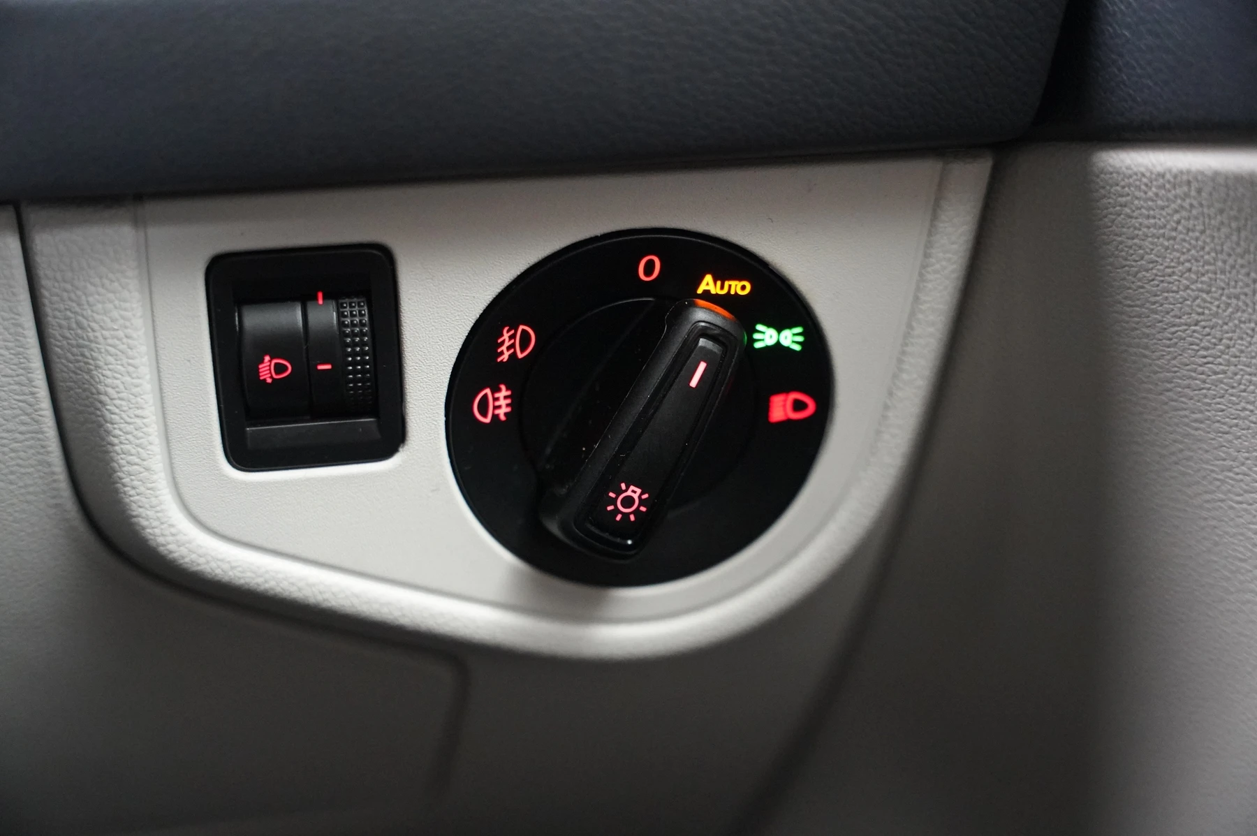 Volkswagen-Polo-image-19