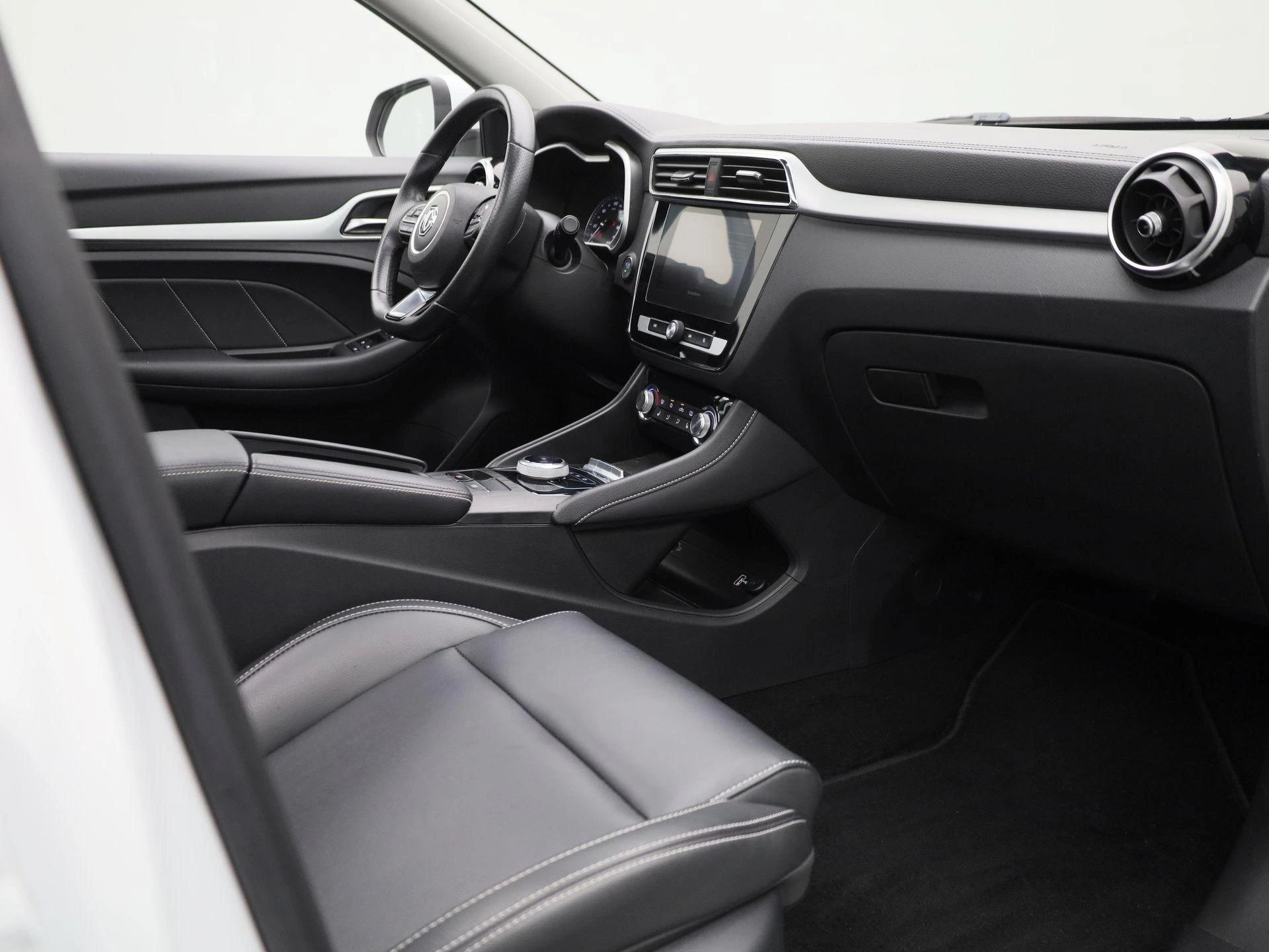 MG-ZS EV-image-30