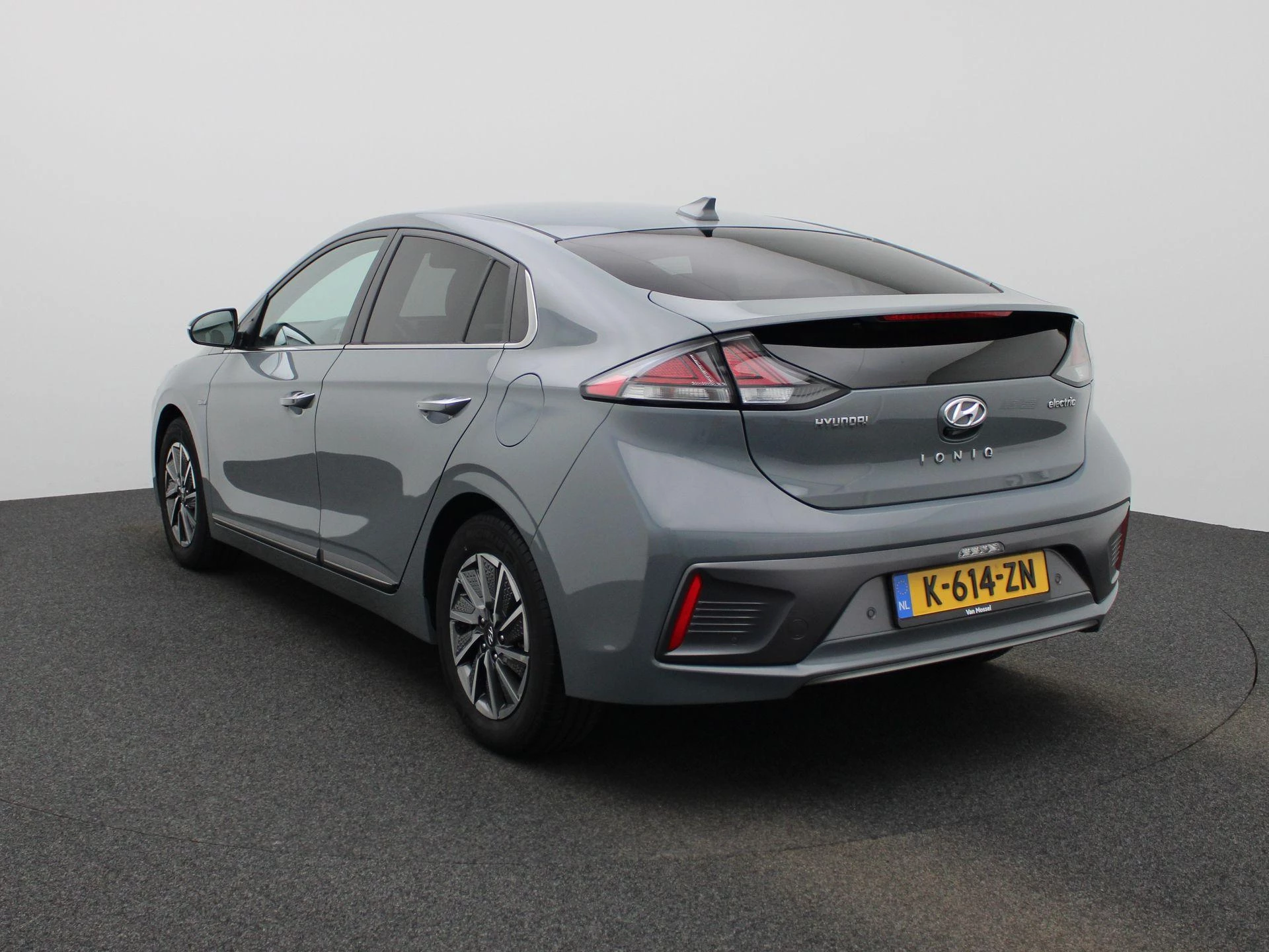 Hyundai-IONIQ-image-1