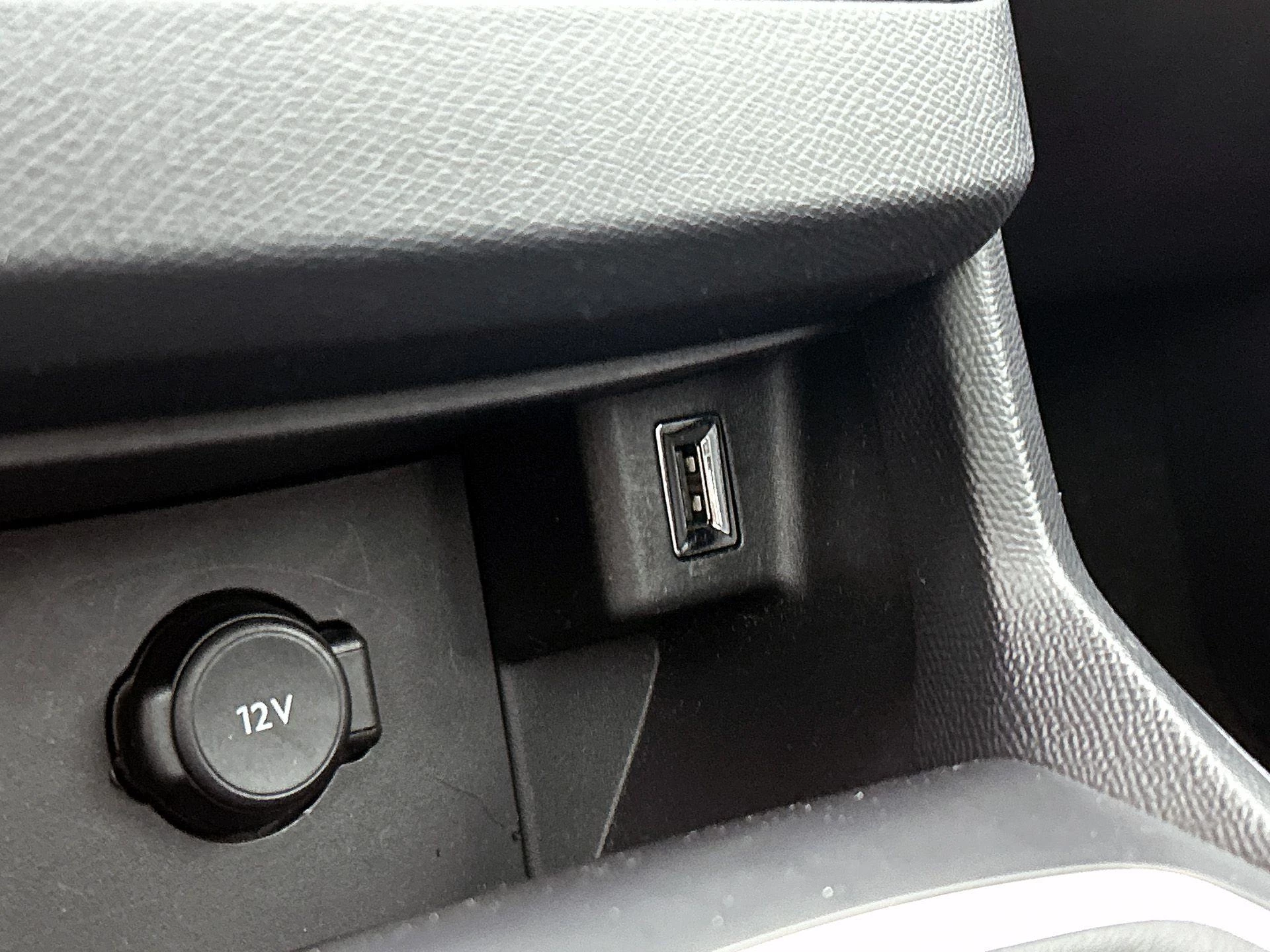 Peugeot-308-image-28