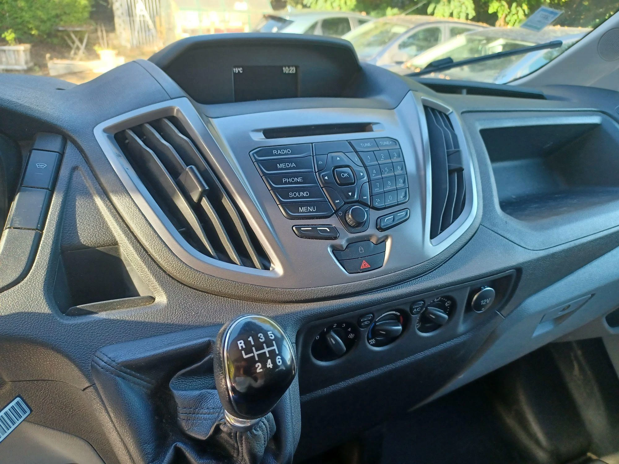Ford-Transit-image-11