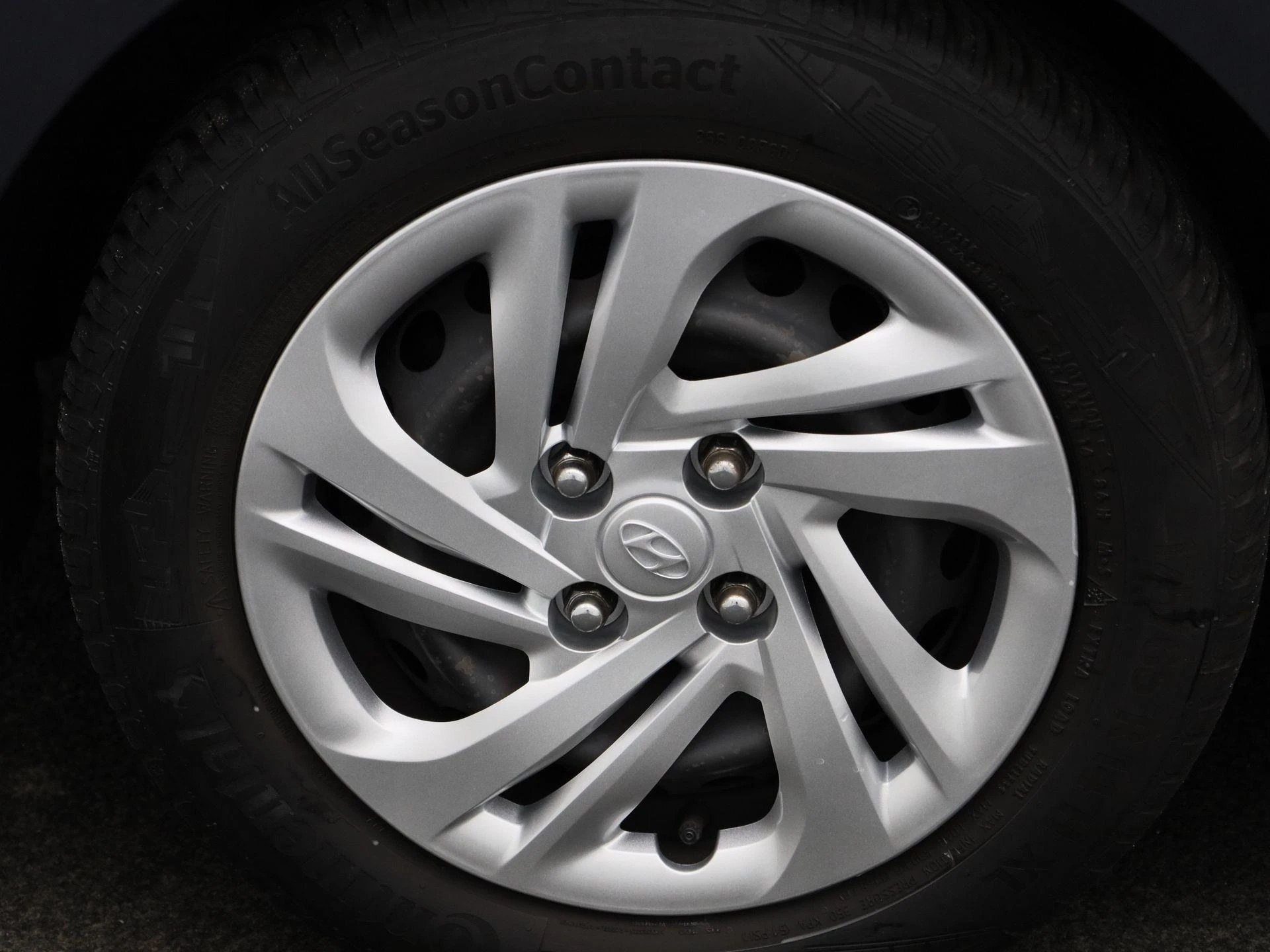 Hyundai-i10-image-12