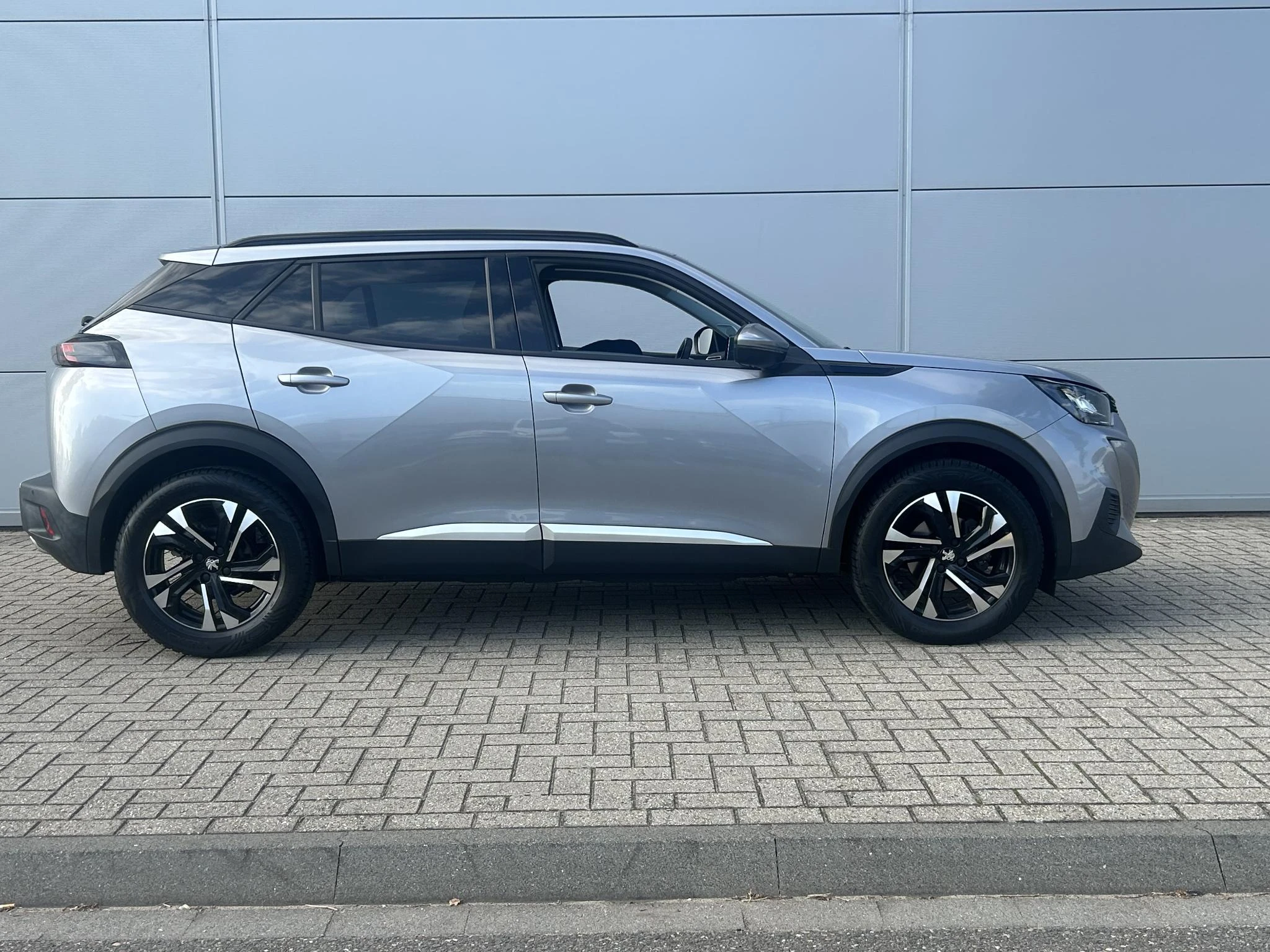 Peugeot-2008-image-6