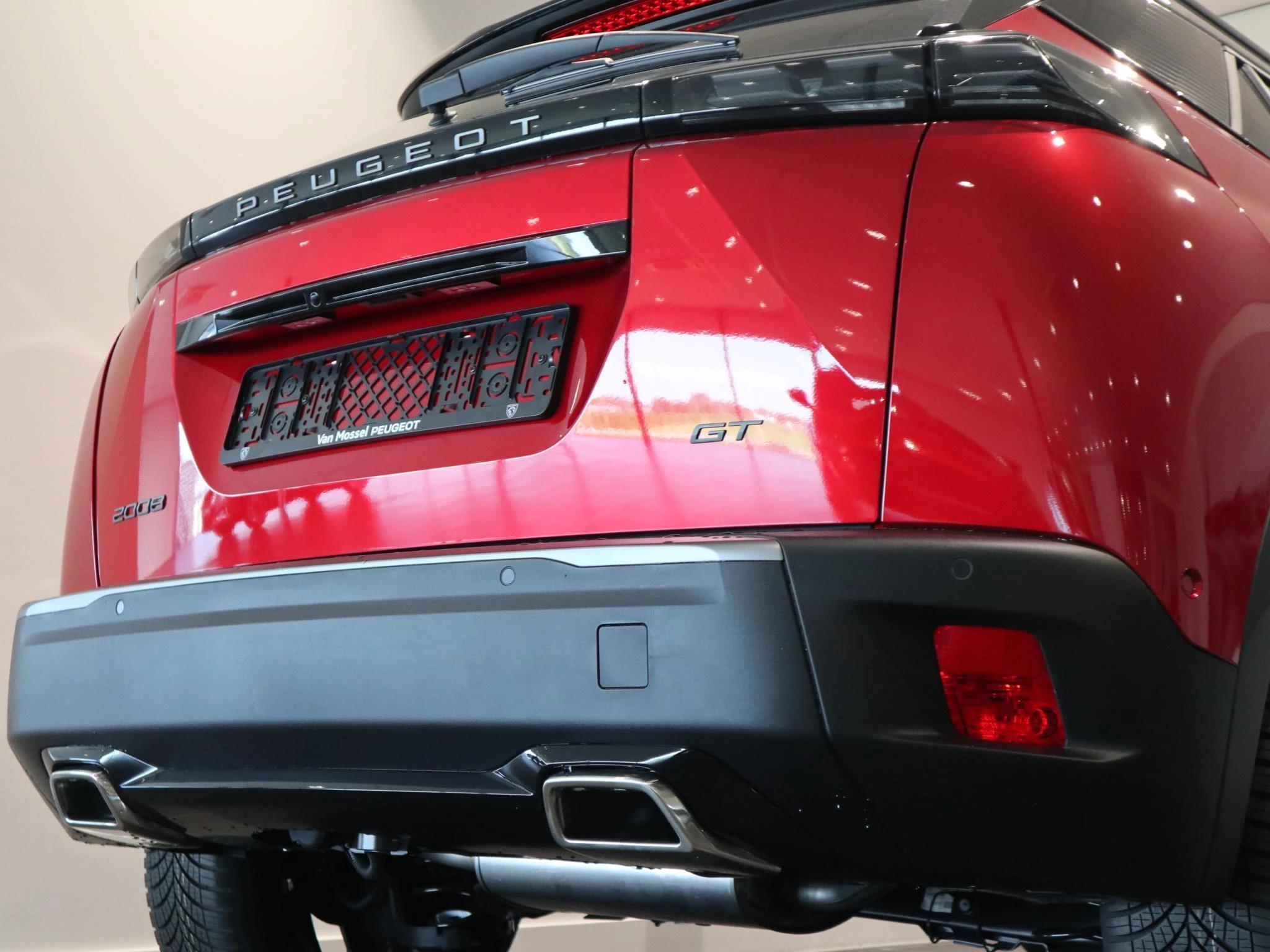 Peugeot-e-2008-image-10