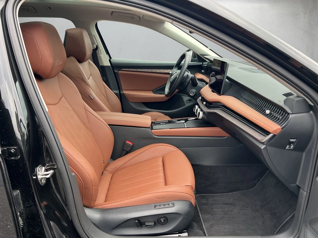 Škoda Superb Combi L&K 2,0TDI DSG Navi/Pano/AHK