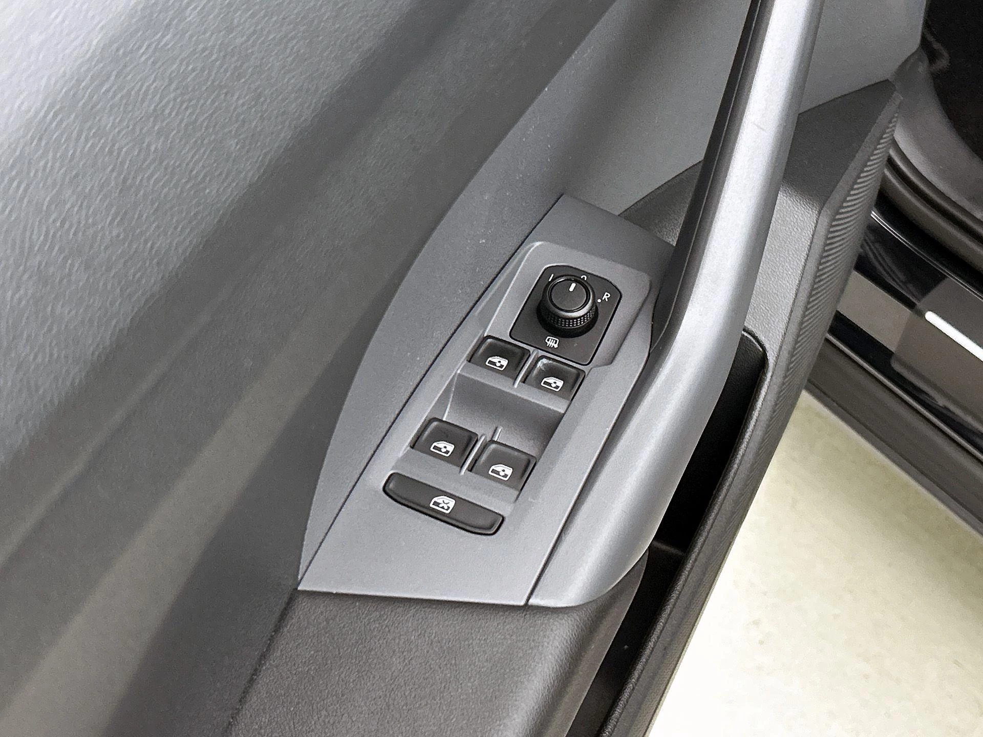 Volkswagen-T-Cross-image-23