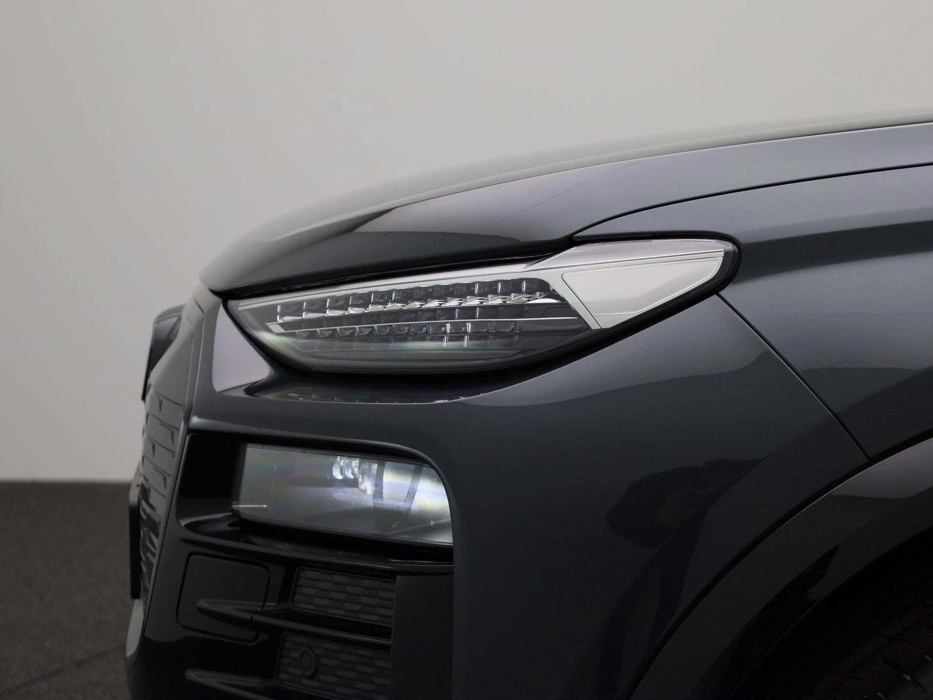Audi-Q6 e-tron-image-16
