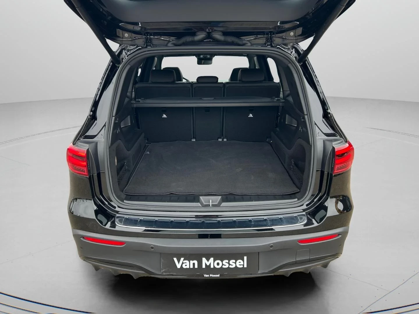 Mercedes-Benz EQB EQB250+ AMG Advance 7prs
