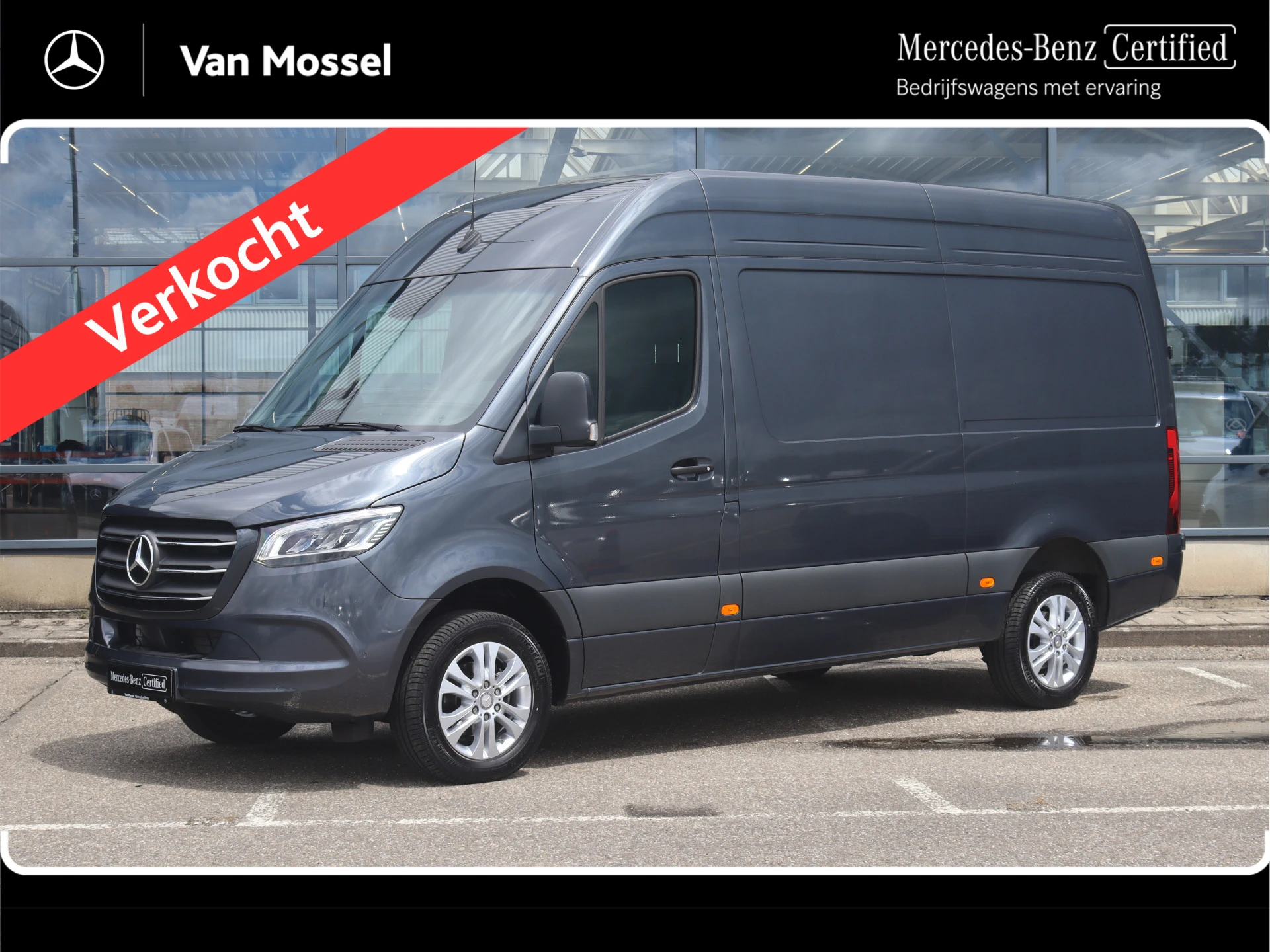 Mercedes-Benz-Sprinter-image-0