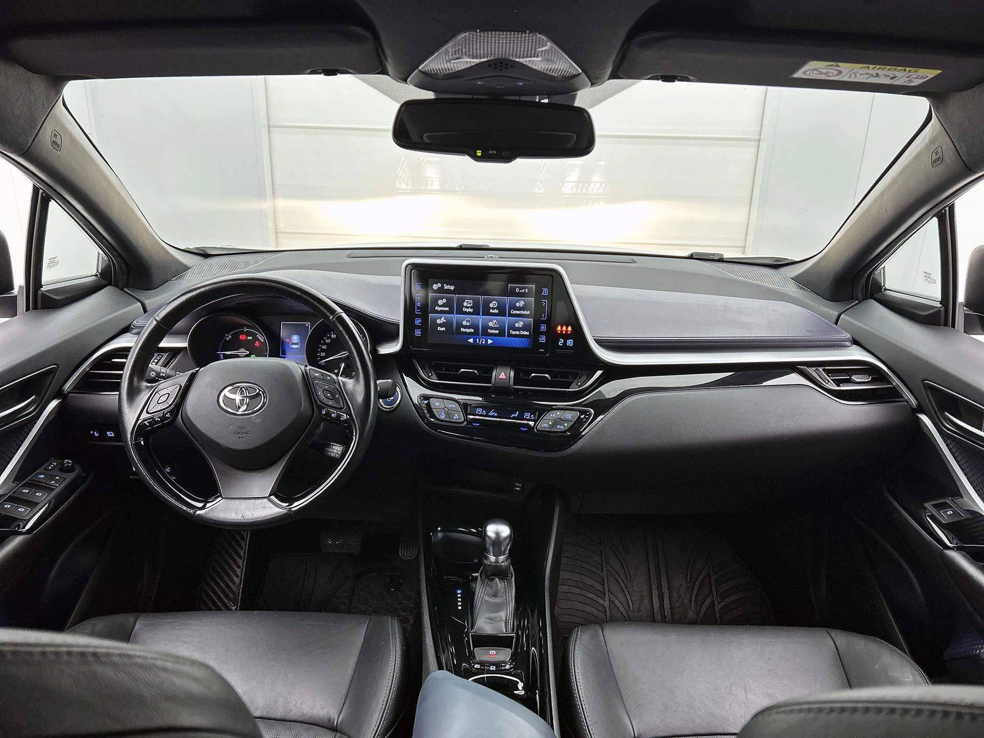 Toyota-C-HR-image-21