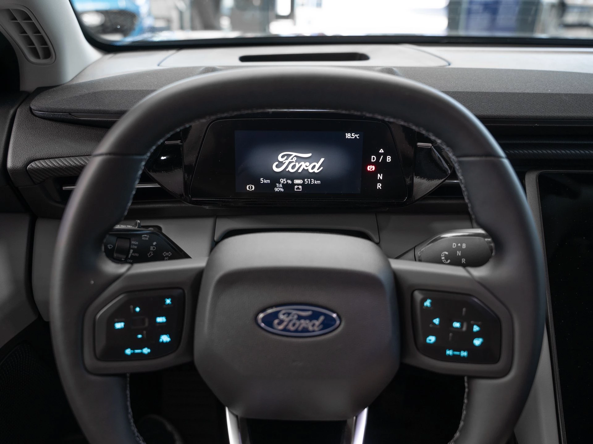Ford Explorer Premium Extended Range 77kWh RWD WÄRMEPUMPE*AHK*FAS.PKT*KLIMAAUT*LED