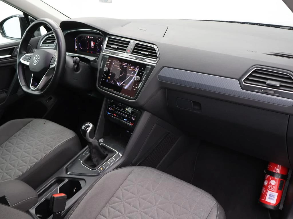 Volkswagen Tiguan Tiguan Life Business 1.5TSI 130PK *VIRTUAL COCKPIT*CAMERA*ACC*PDC*LANE ASSIST*...*