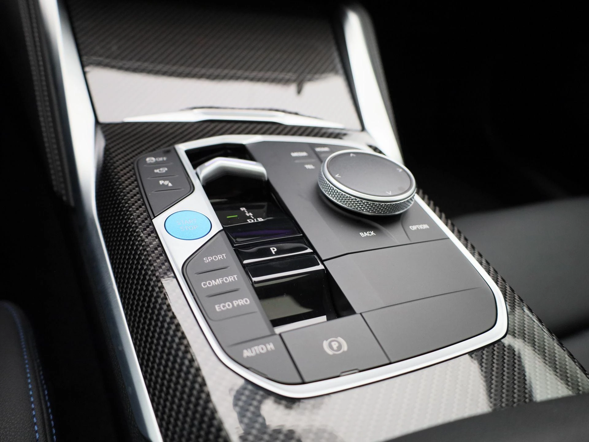 BMW-i4-image-22