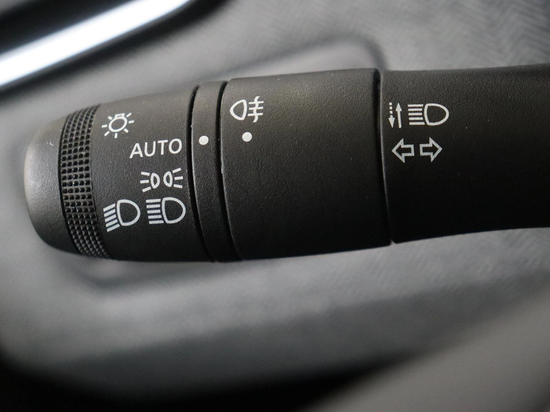 Renault-Clio-image-27