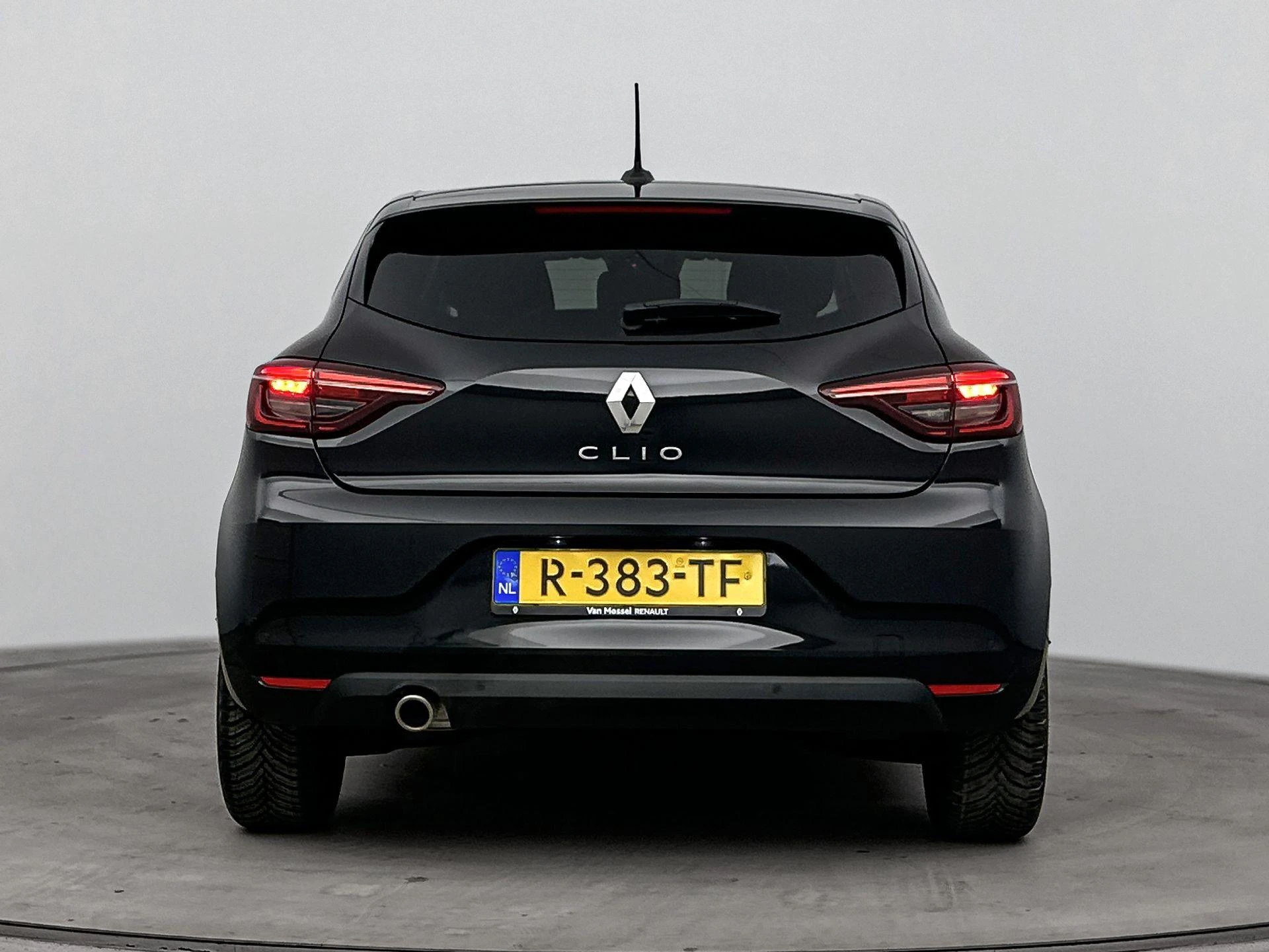Renault-Clio-image-2