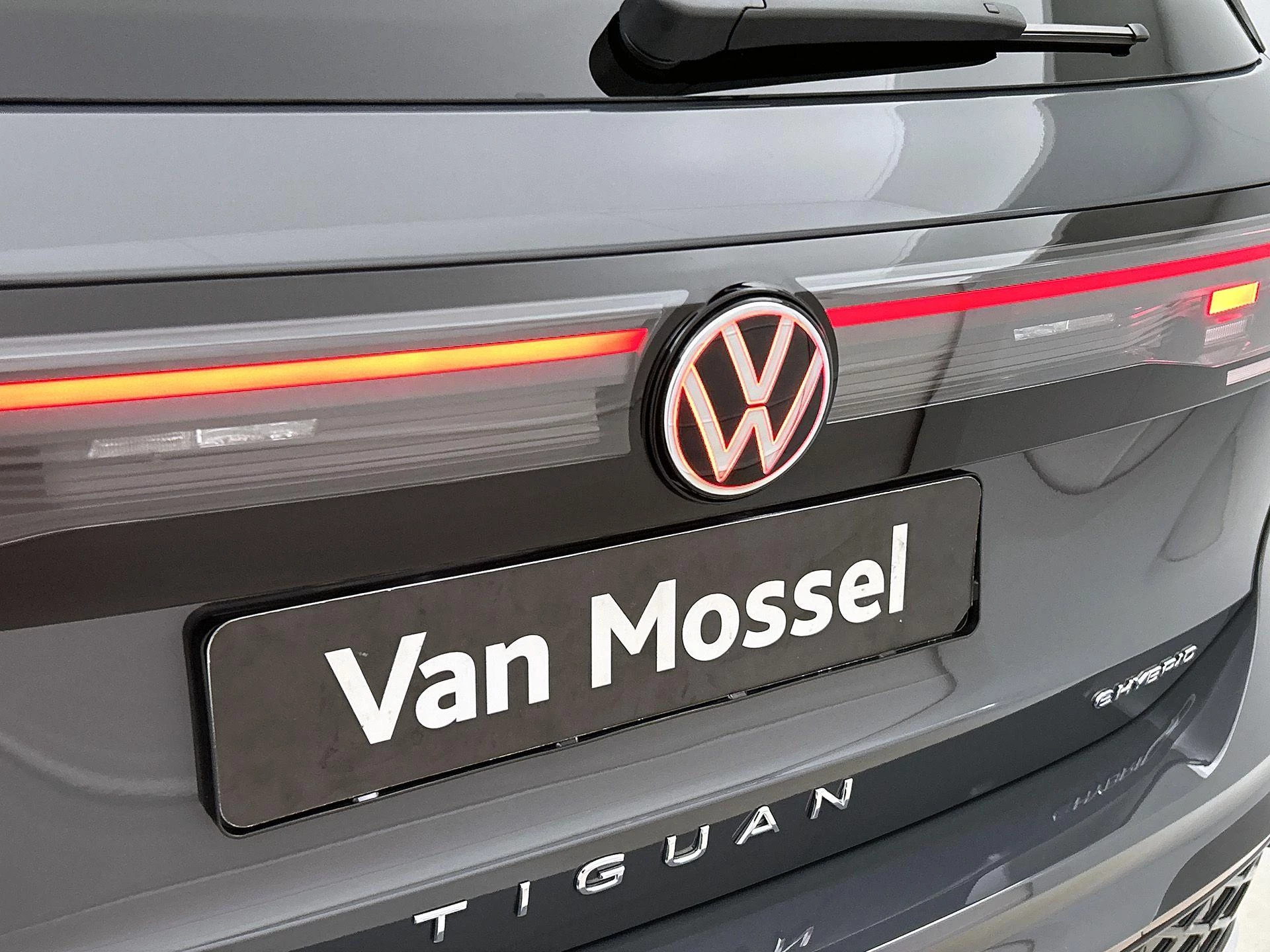 Volkswagen-Tiguan-image-20