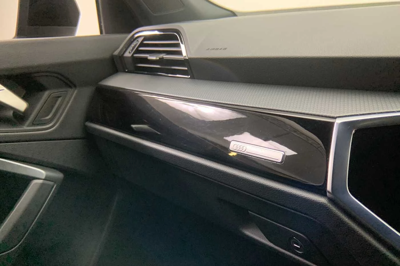 Audi-Q3-image-19