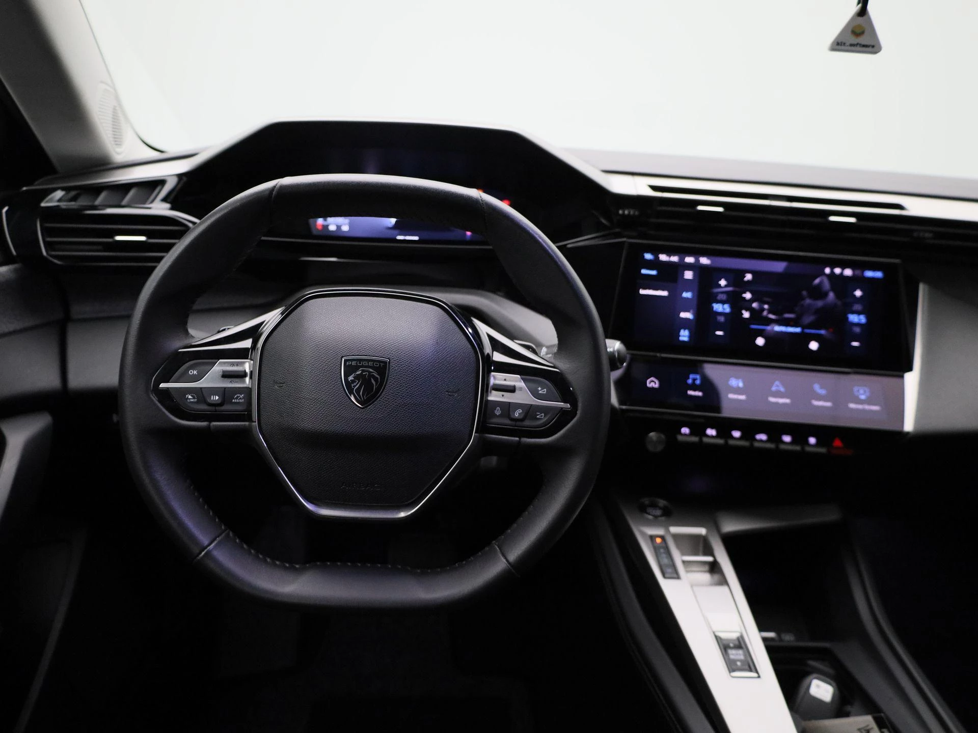 Peugeot-308-image-6