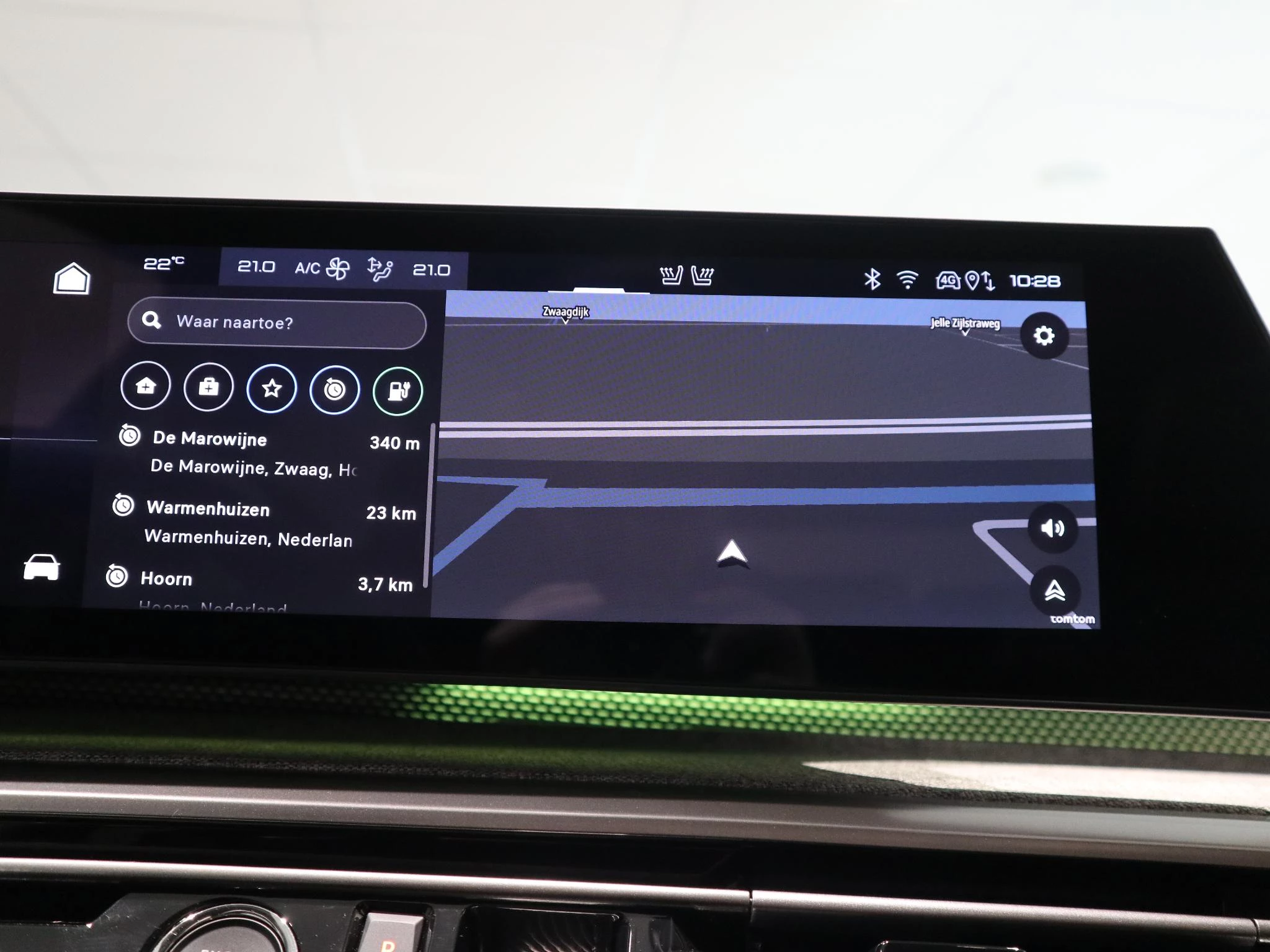 Peugeot-e-5008-image-19