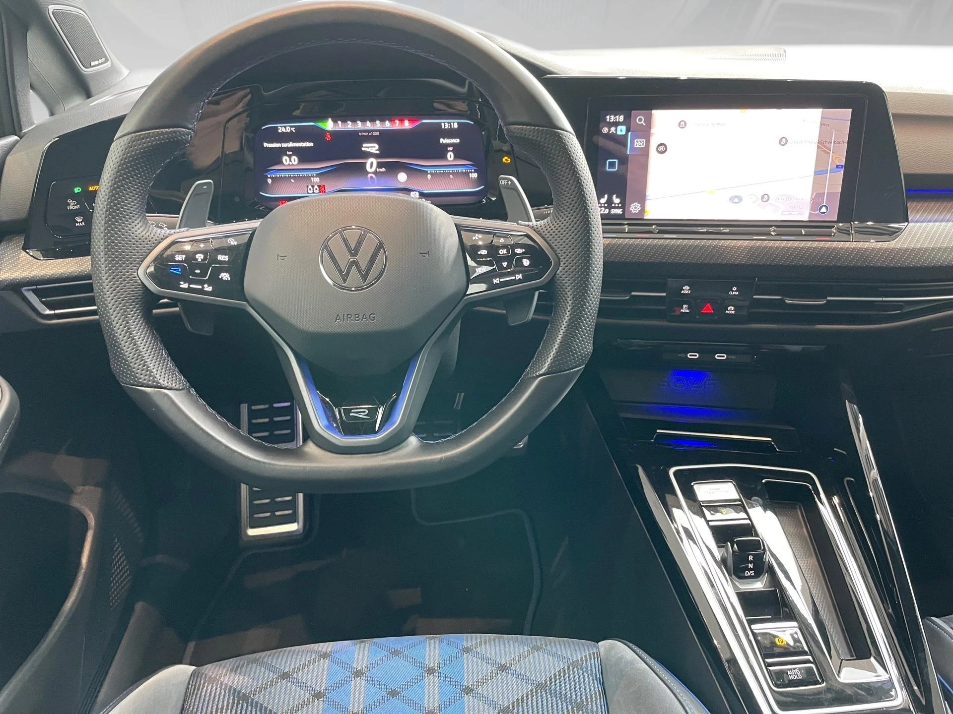 Volkswagen-Golf-image-5