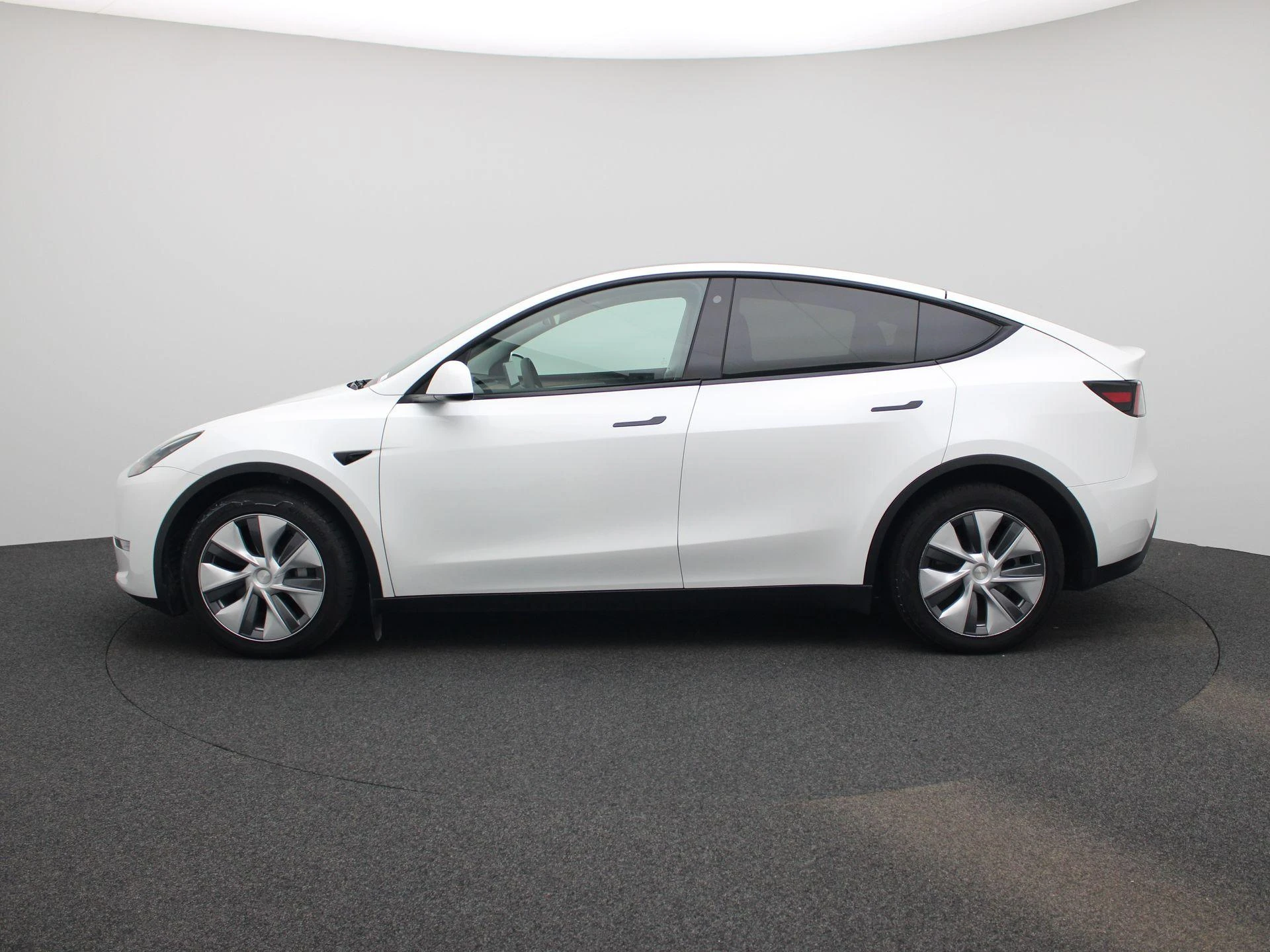 Tesla Model Y Long Range Dual Motor AWD