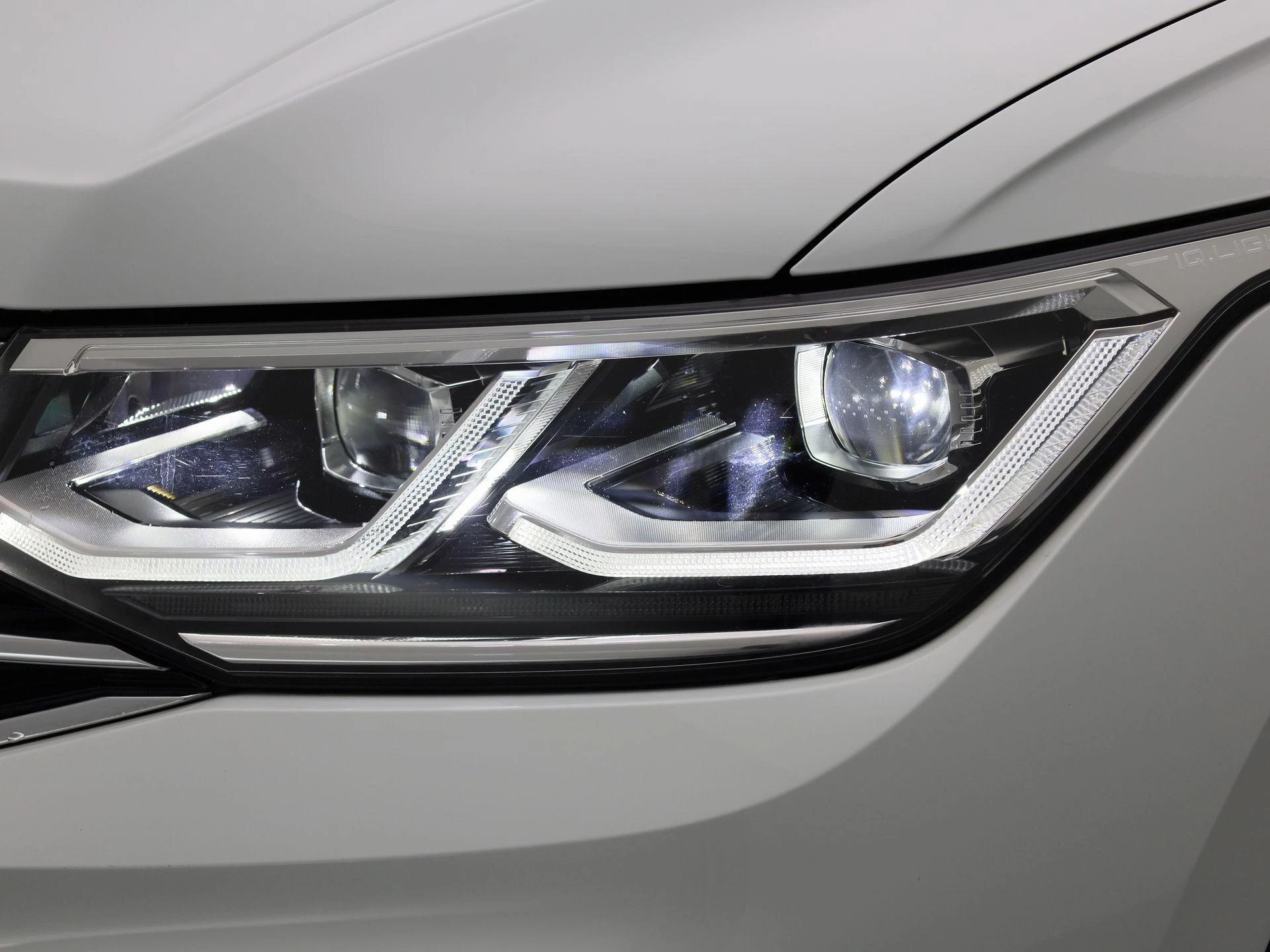 Volkswagen-Tiguan-image-16