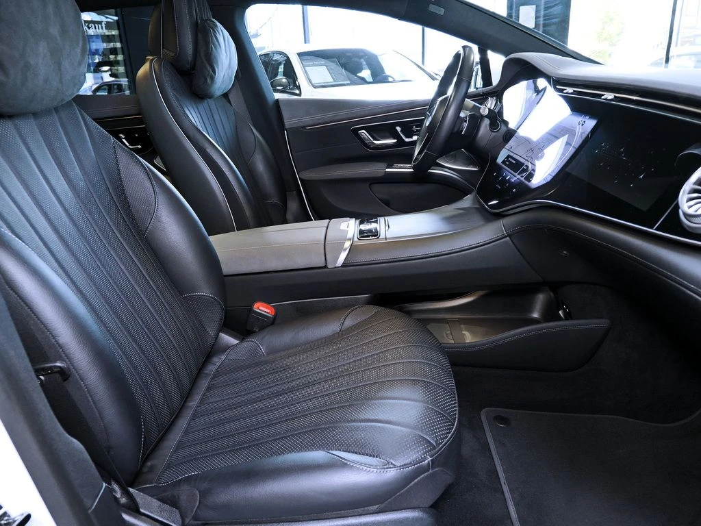 Mercedes-Benz-EQS 580-image-11
