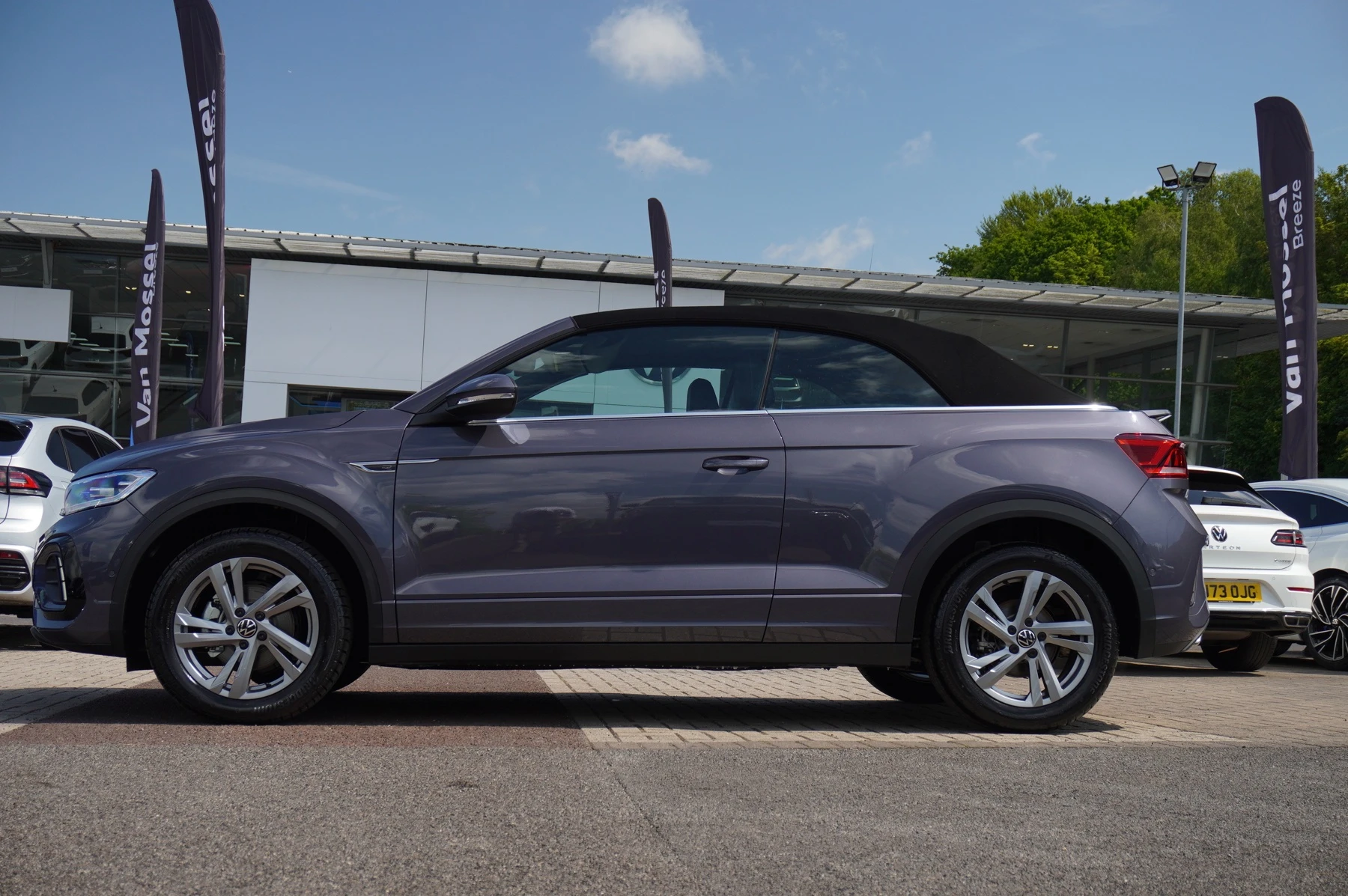 Volkswagen-T-Roc-image-21
