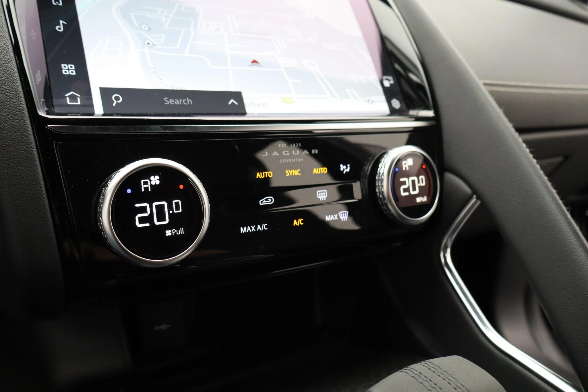Jaguar-E-PACE-image-19