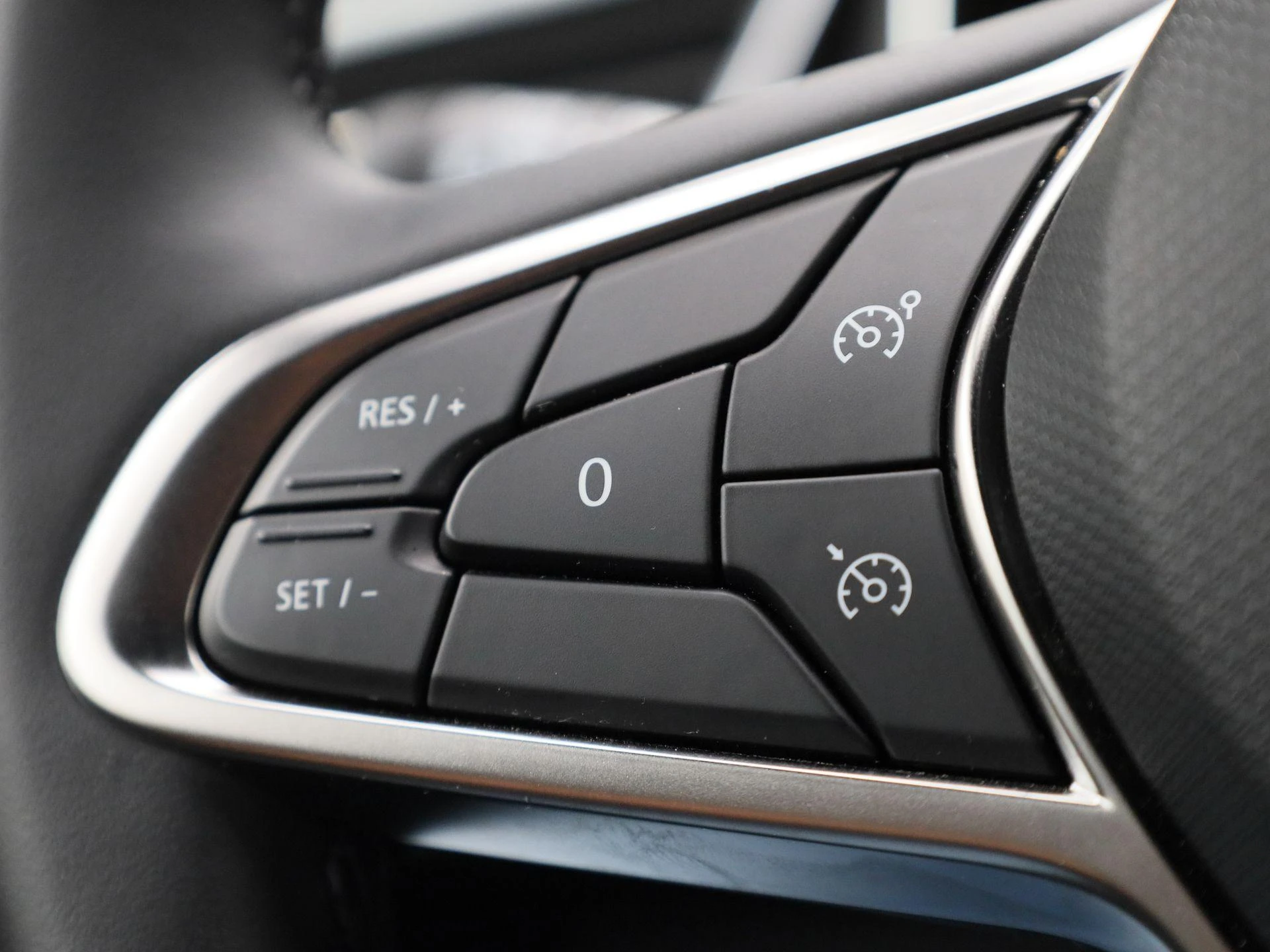 Renault-Clio-image-17