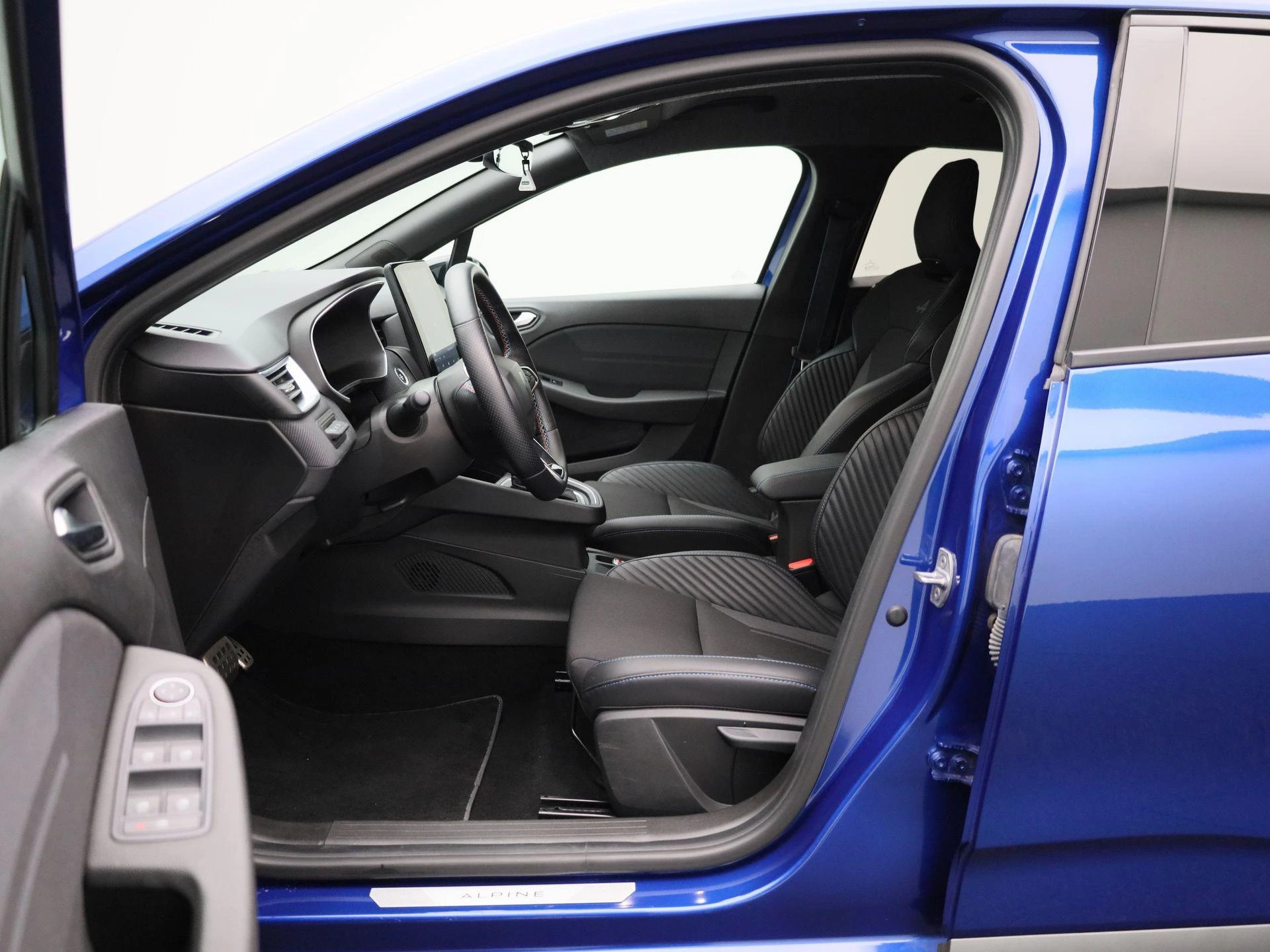 Renault-Clio-image-8