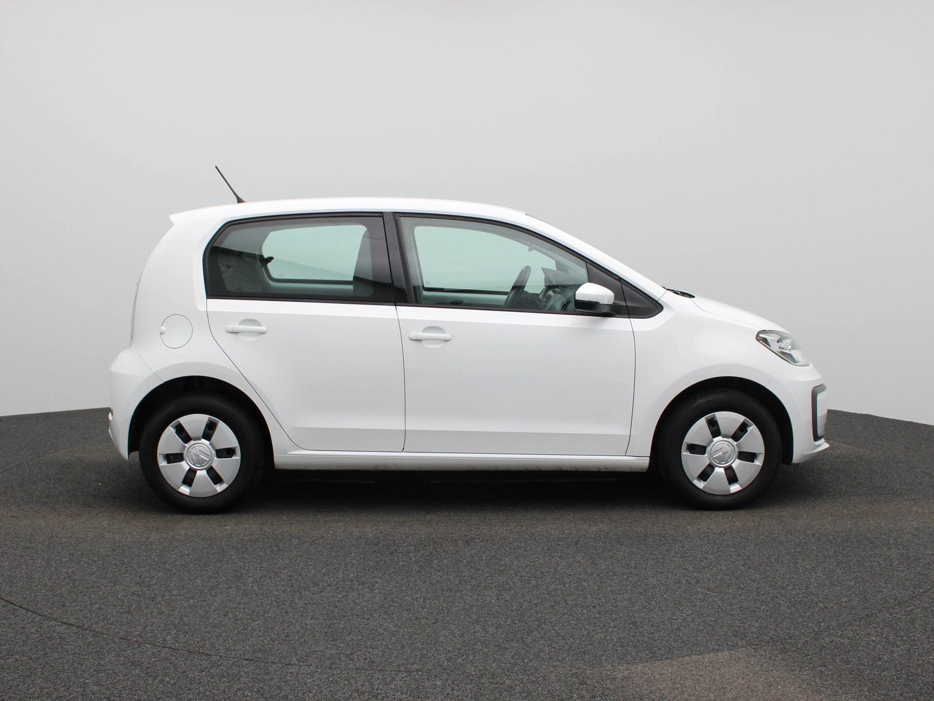 Volkswagen-up!-image-5
