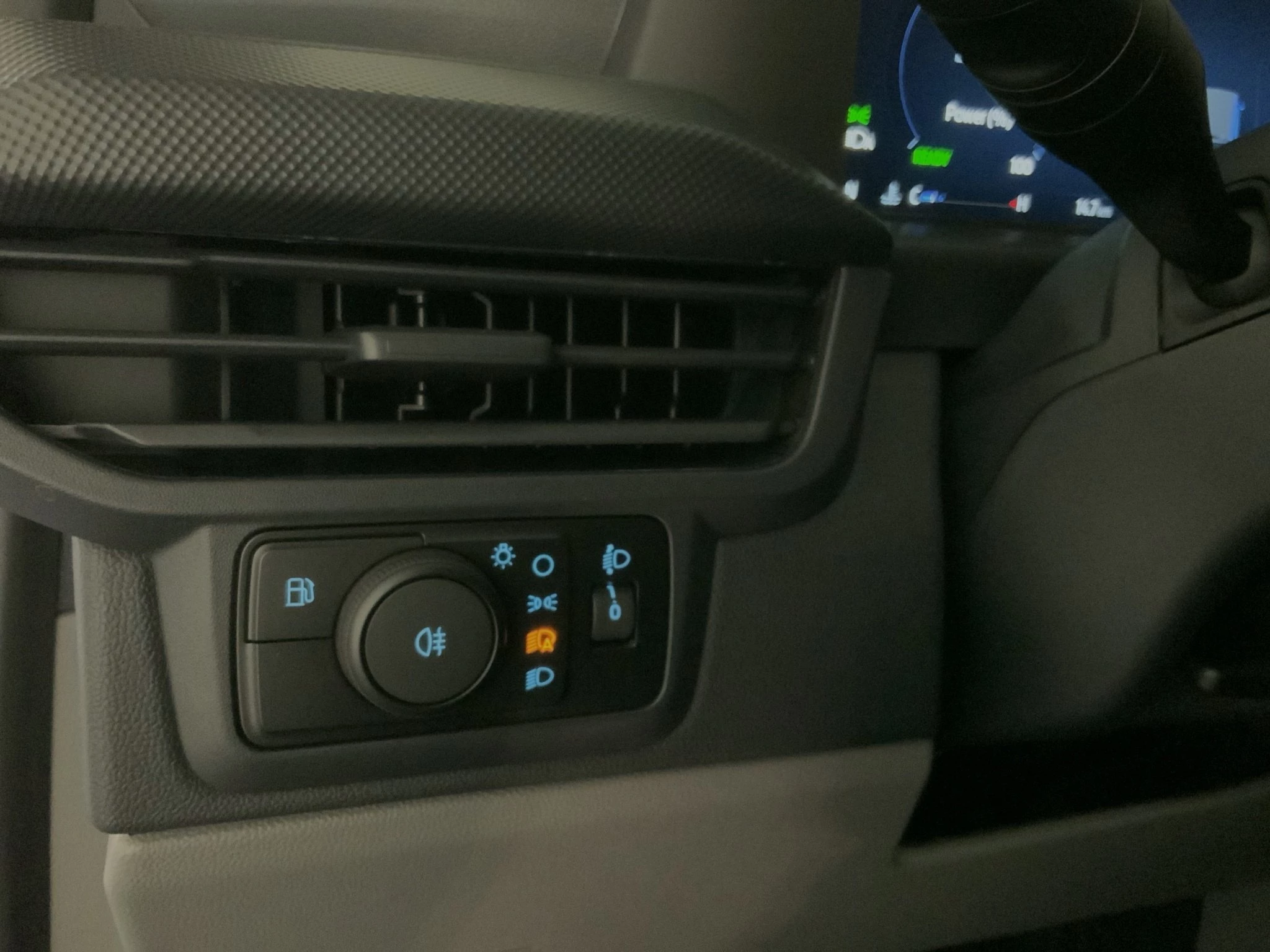 Ford-Transit Custom-image-15