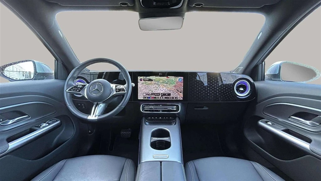 Mercedes-Benz-GLB-image-13
