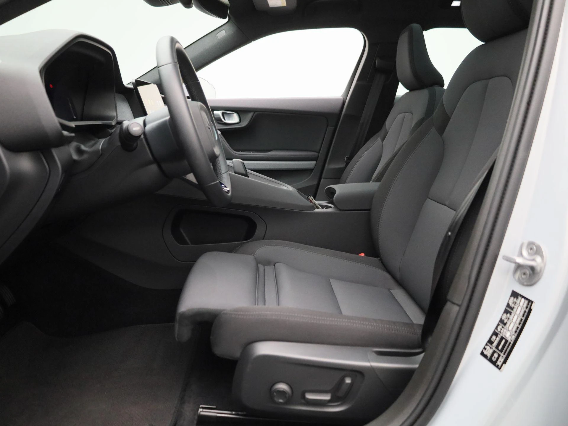 Polestar-2-image-9