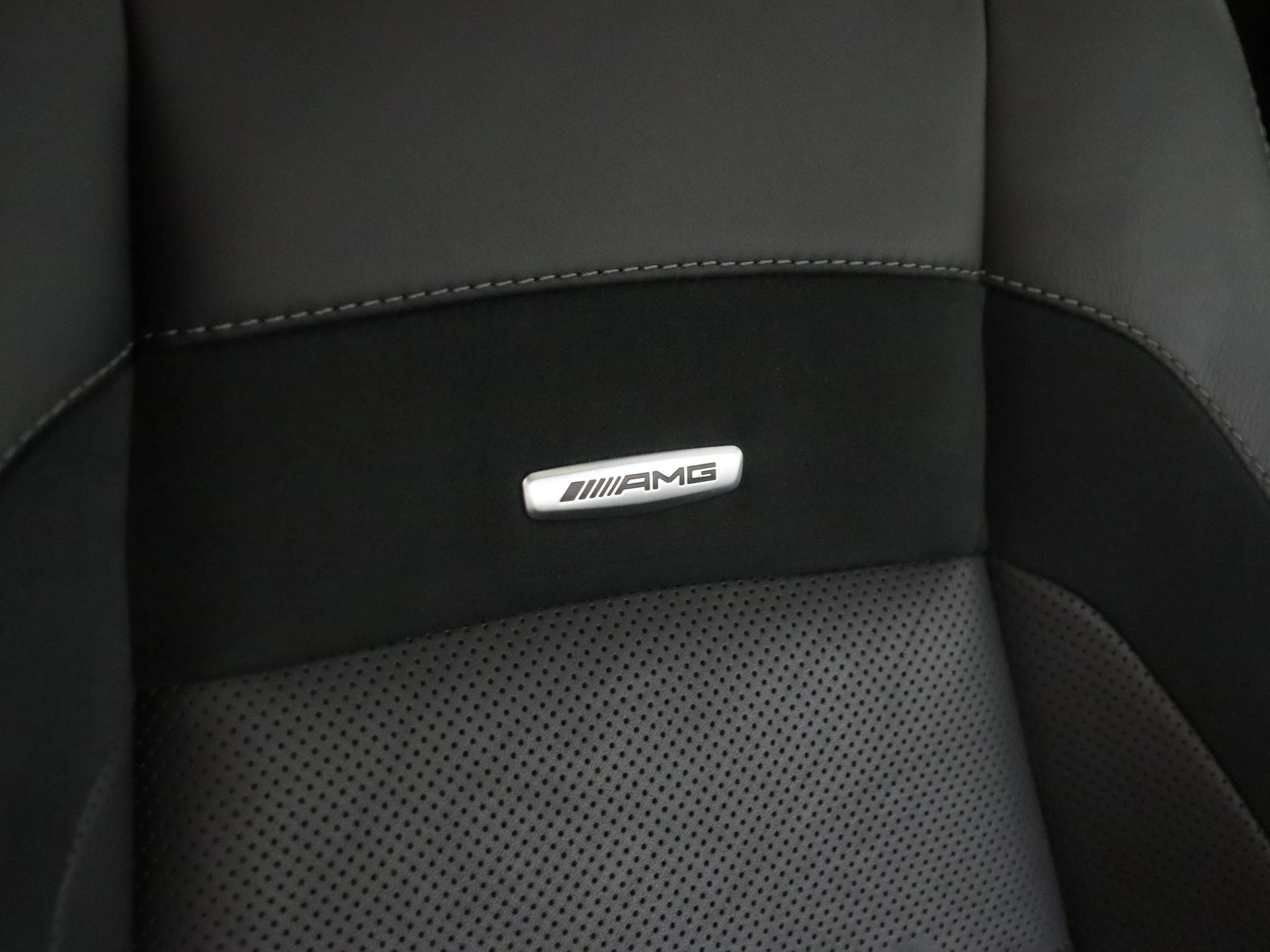 Mercedes-Benz-GLE-image-14