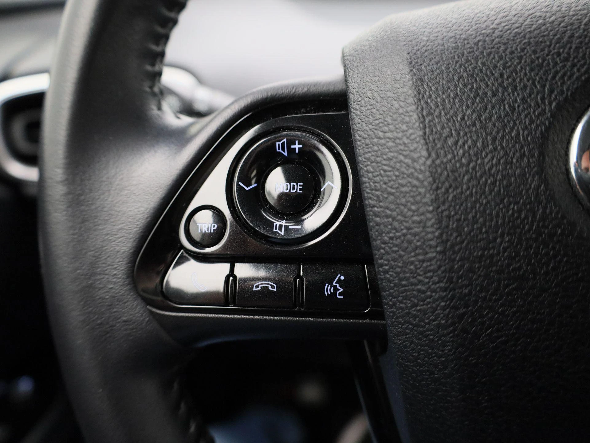 Toyota-Prius-image-16
