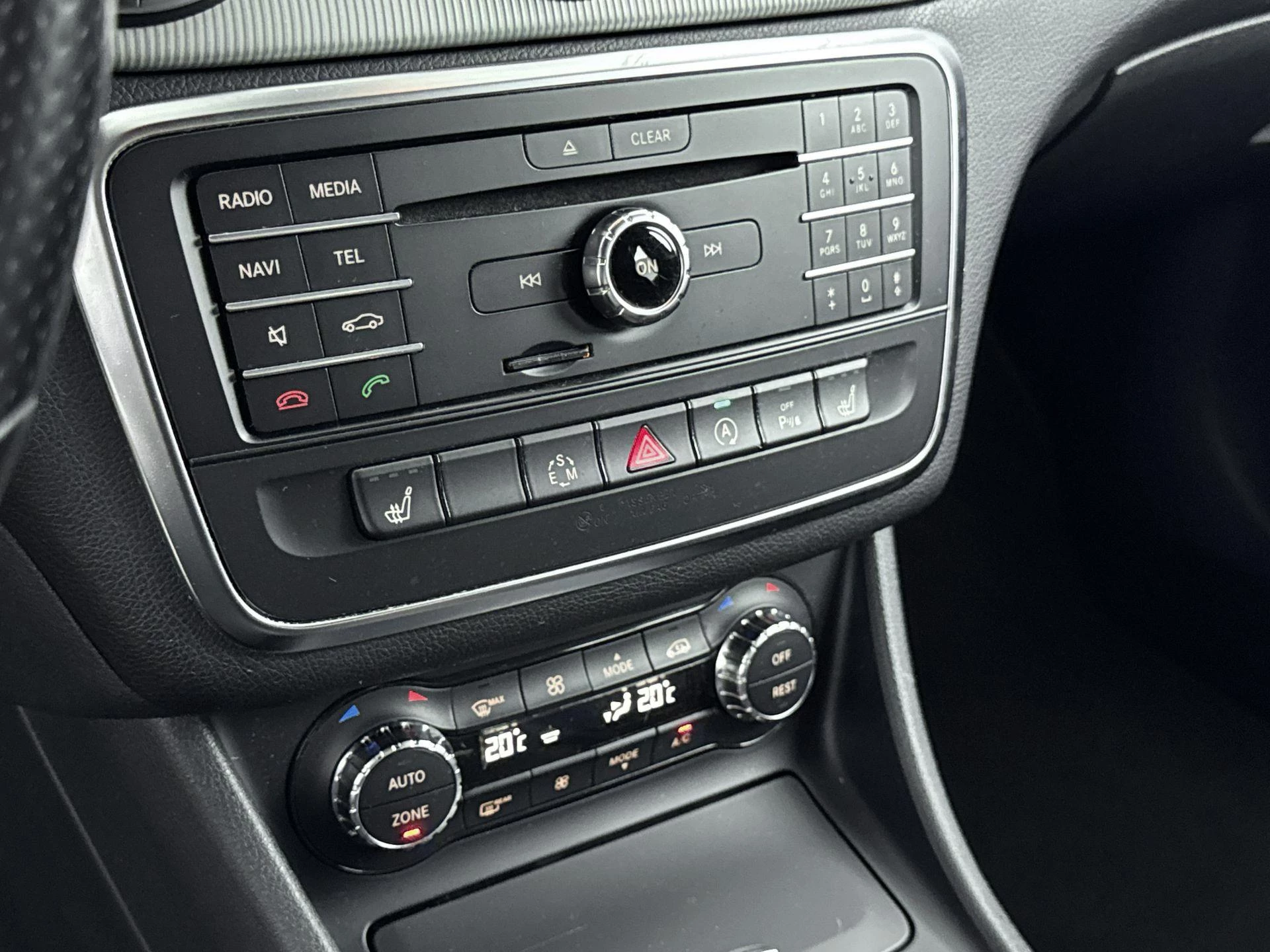 Mercedes-Benz-CLA-image-22