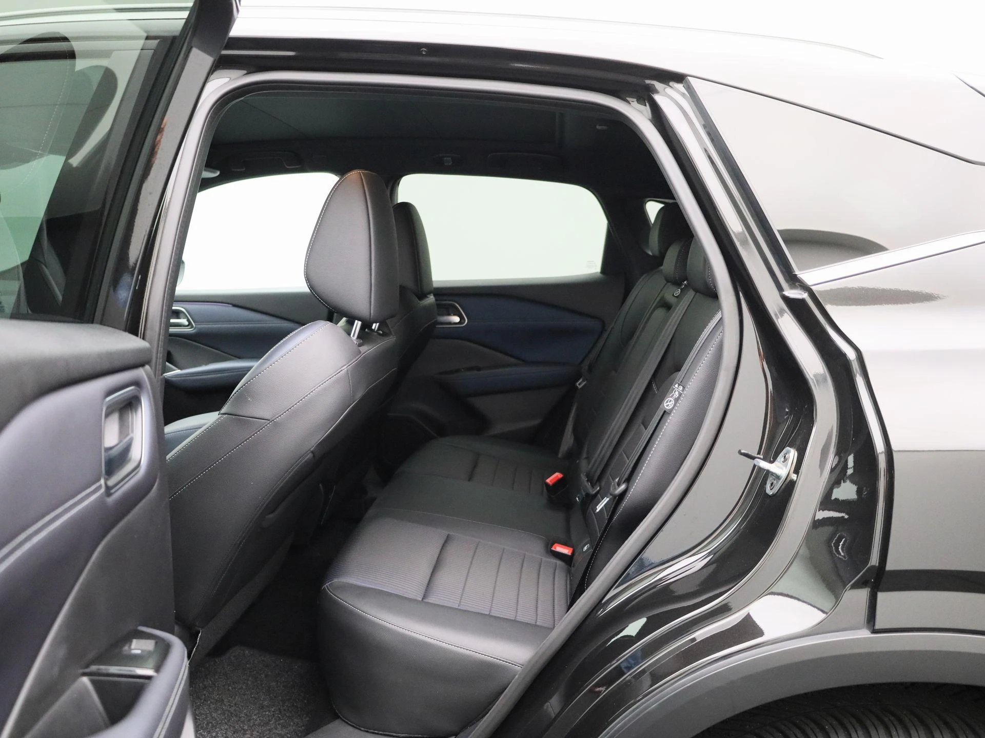 Nissan-QASHQAI-image-11