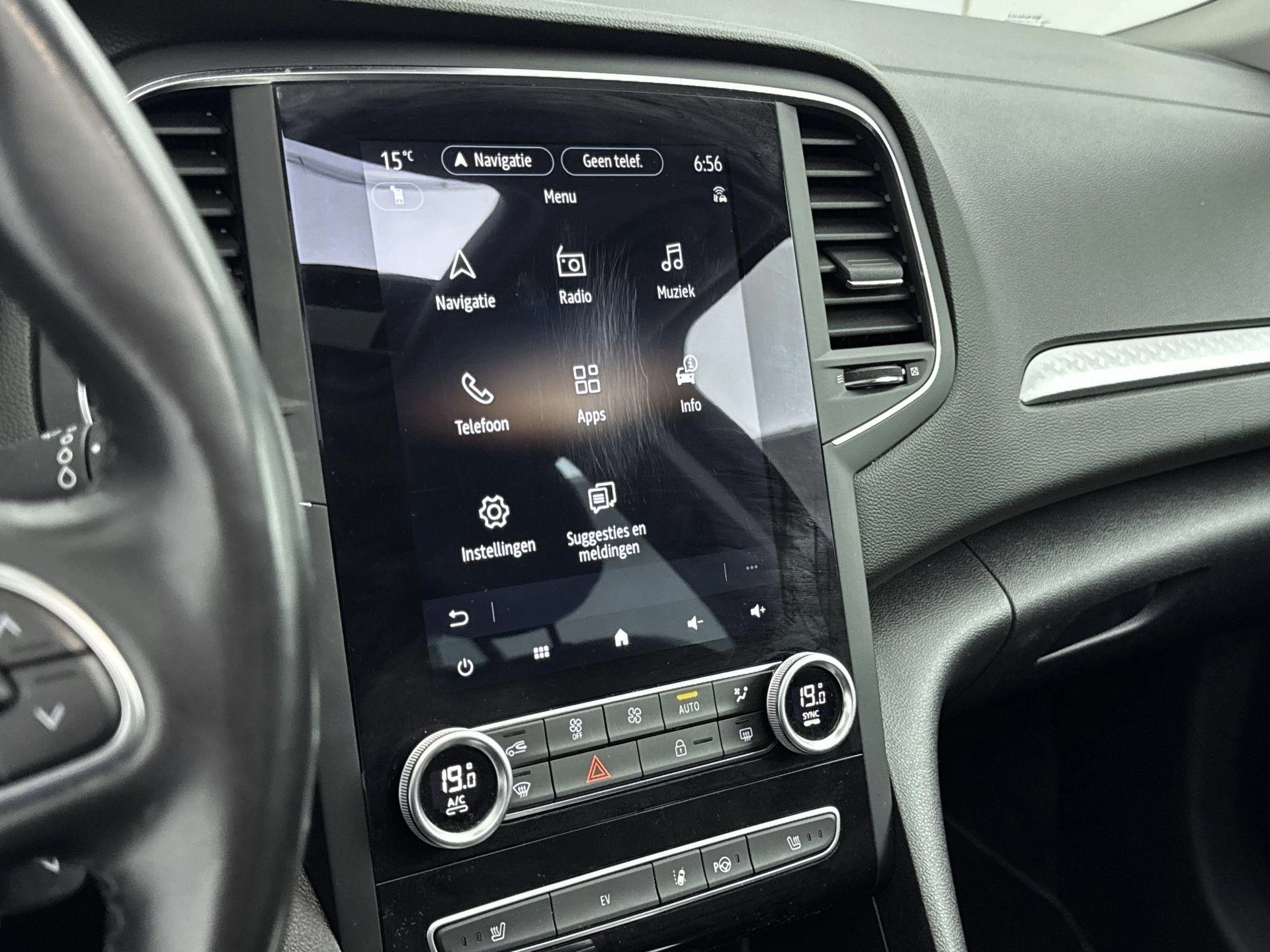 Renault-Megane E-Tech-image-11