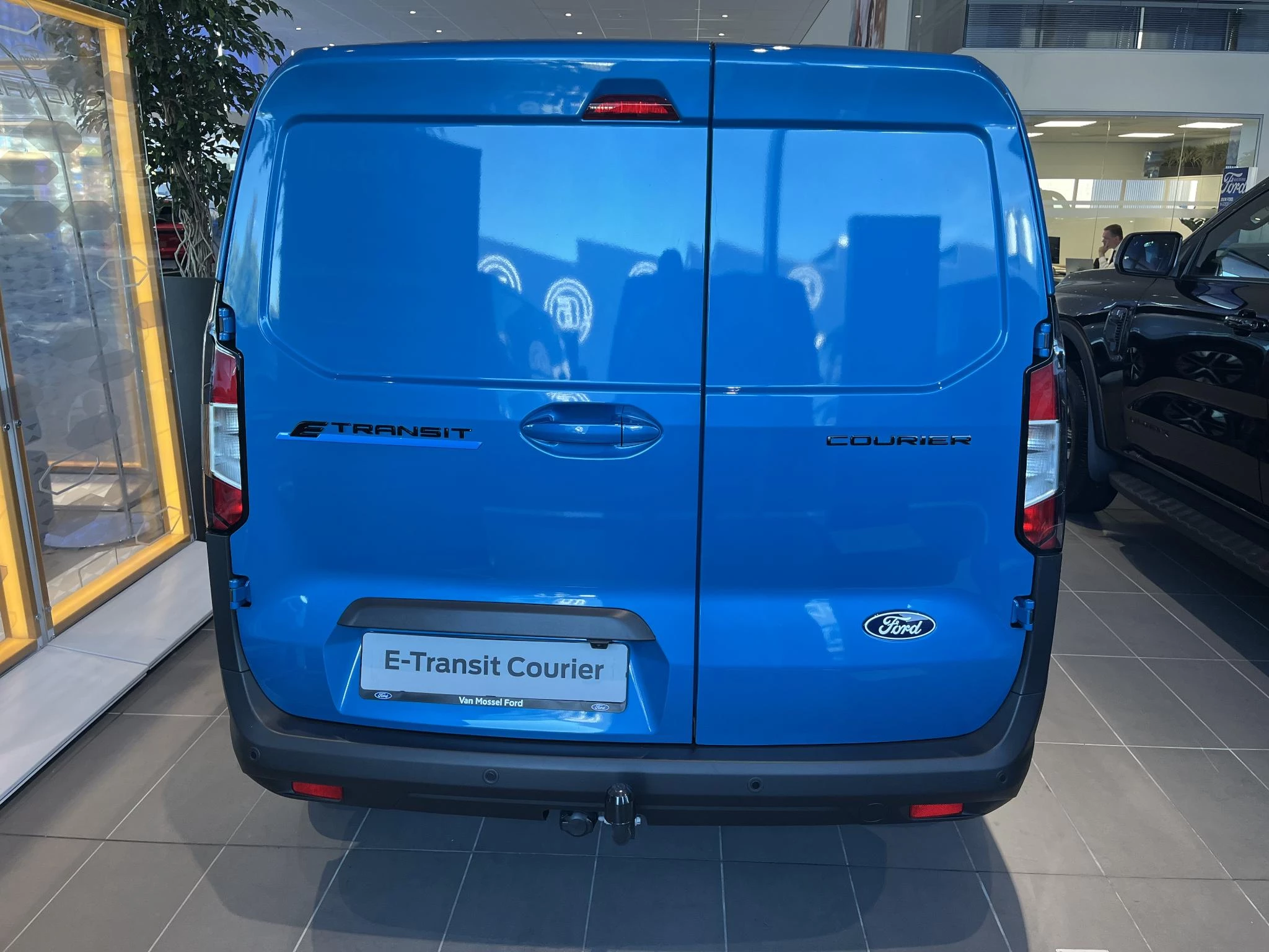 Ford-E-Transit-image-4