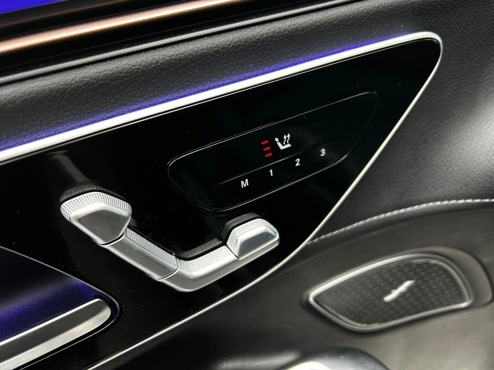 Mercedes-Benz-EQE-image-9