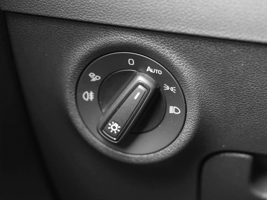 Škoda Karoq 2.0 TDI DSG Sportline 4x4 AHK/Standhz.