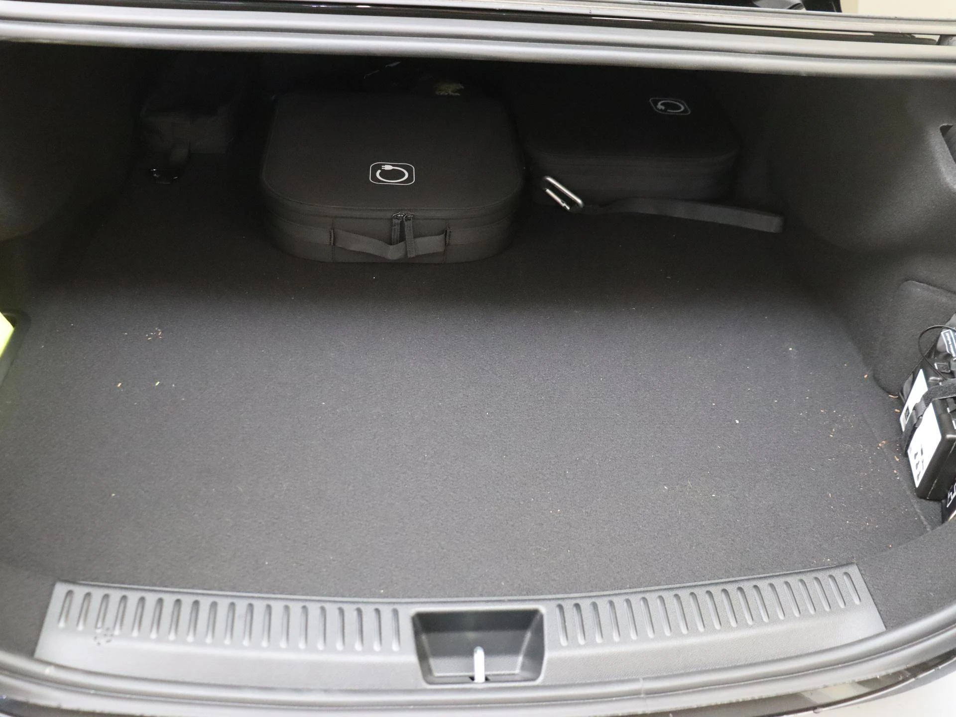 Mercedes-Benz-E-Klasse-image-29