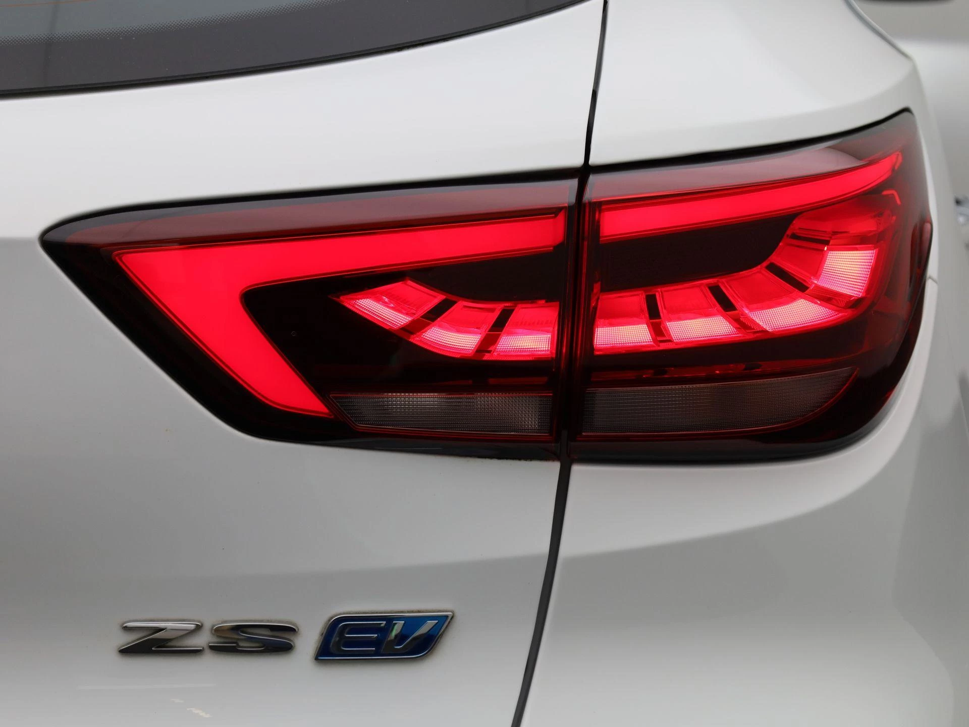 MG-ZS EV-image-32