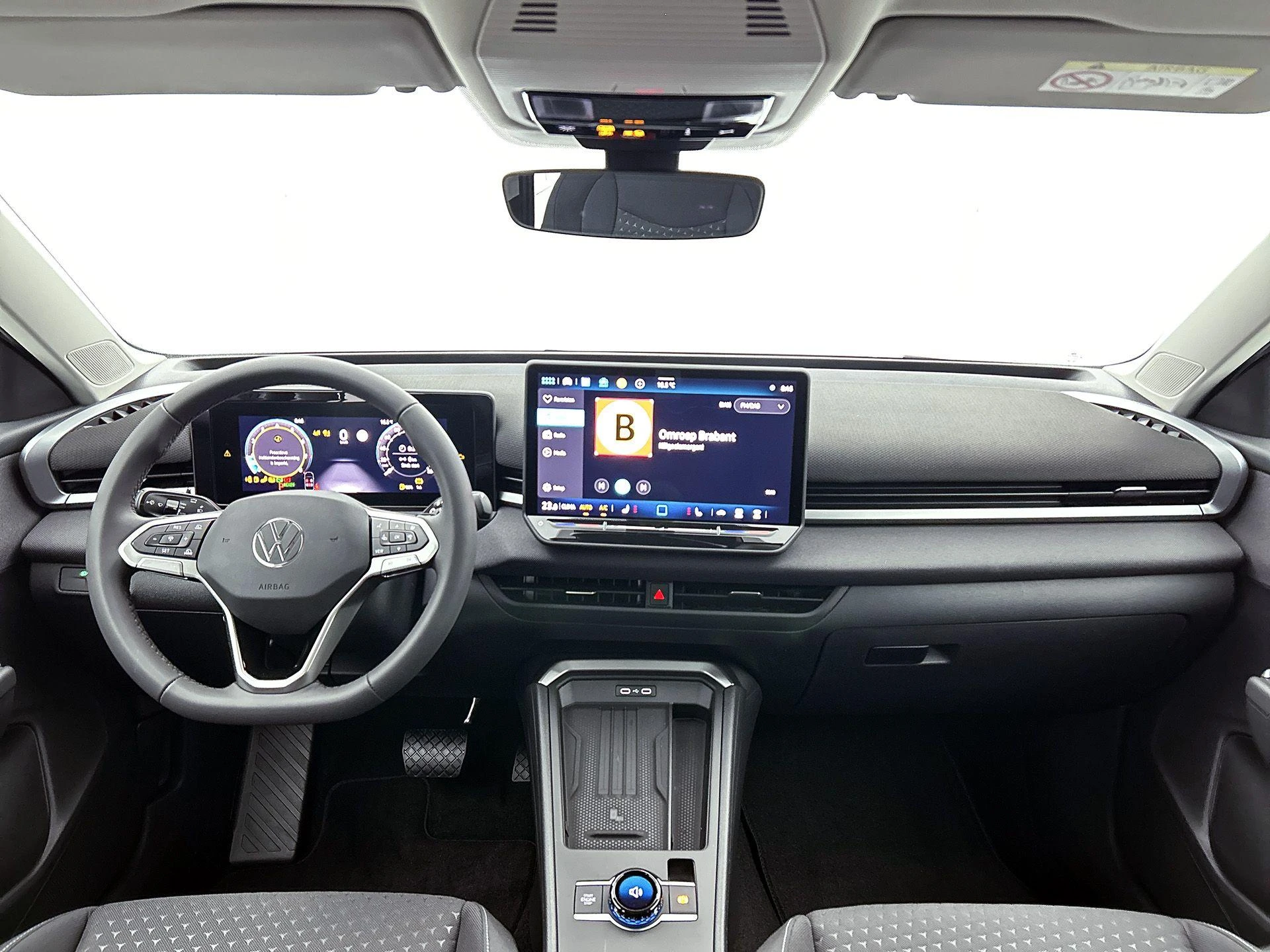 Volkswagen-T-Roc-image-22