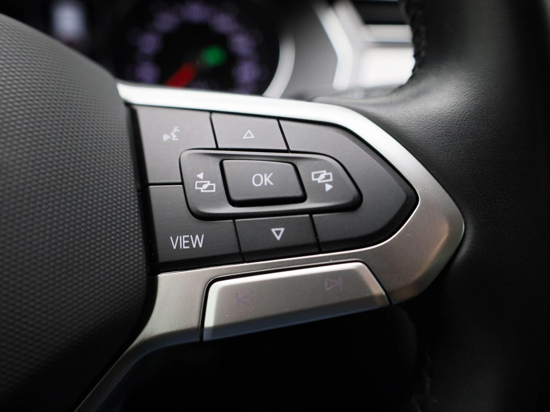 Volkswagen-Passat-image-16