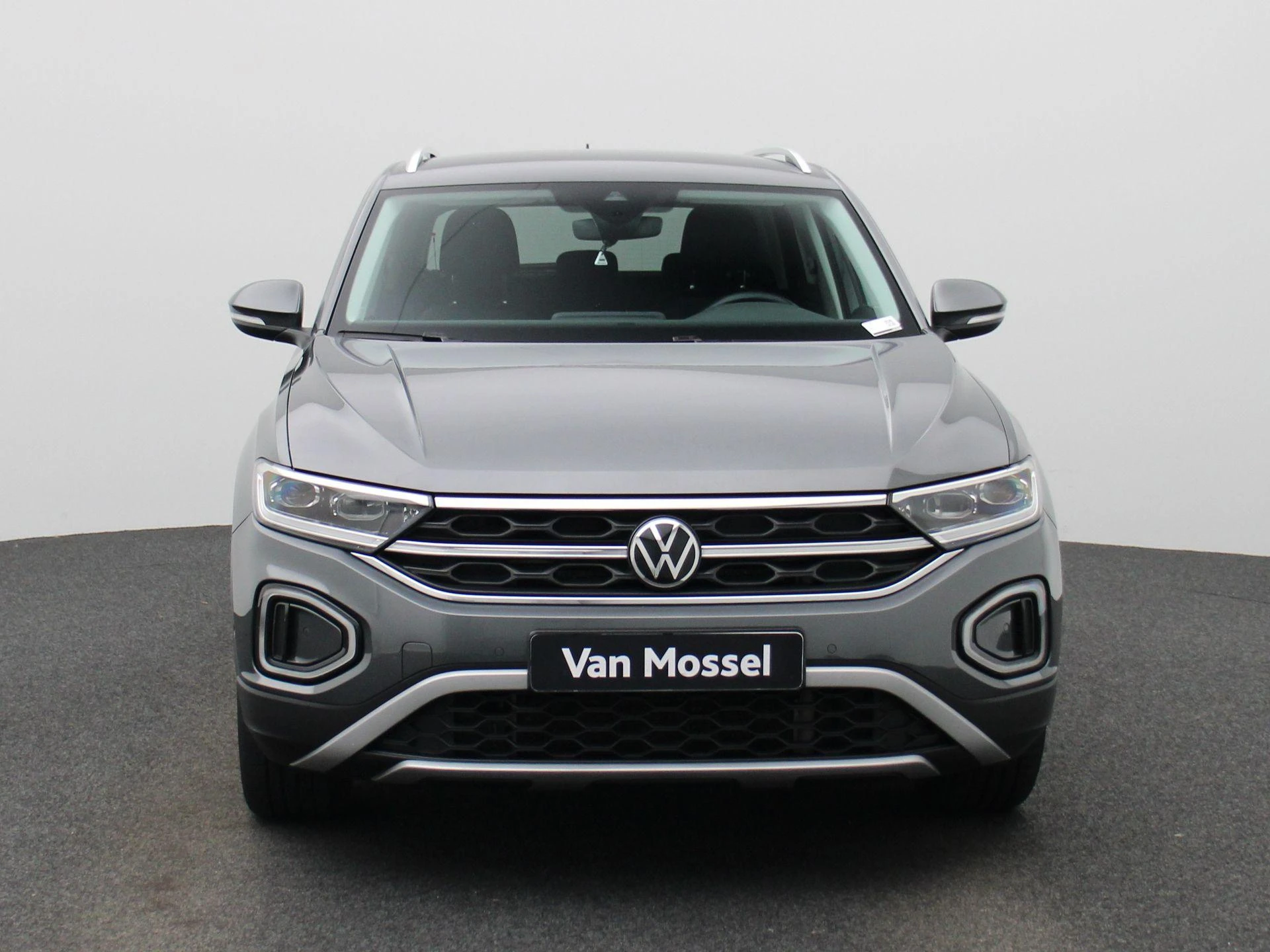 Volkswagen-T-Roc-image-2