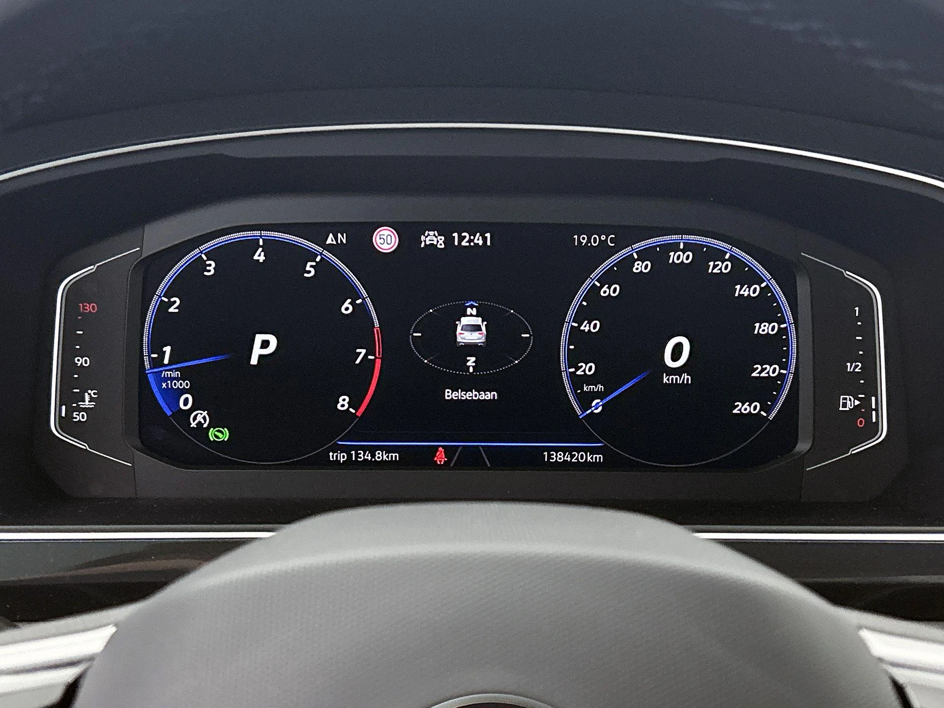 Volkswagen-Tiguan-image-21