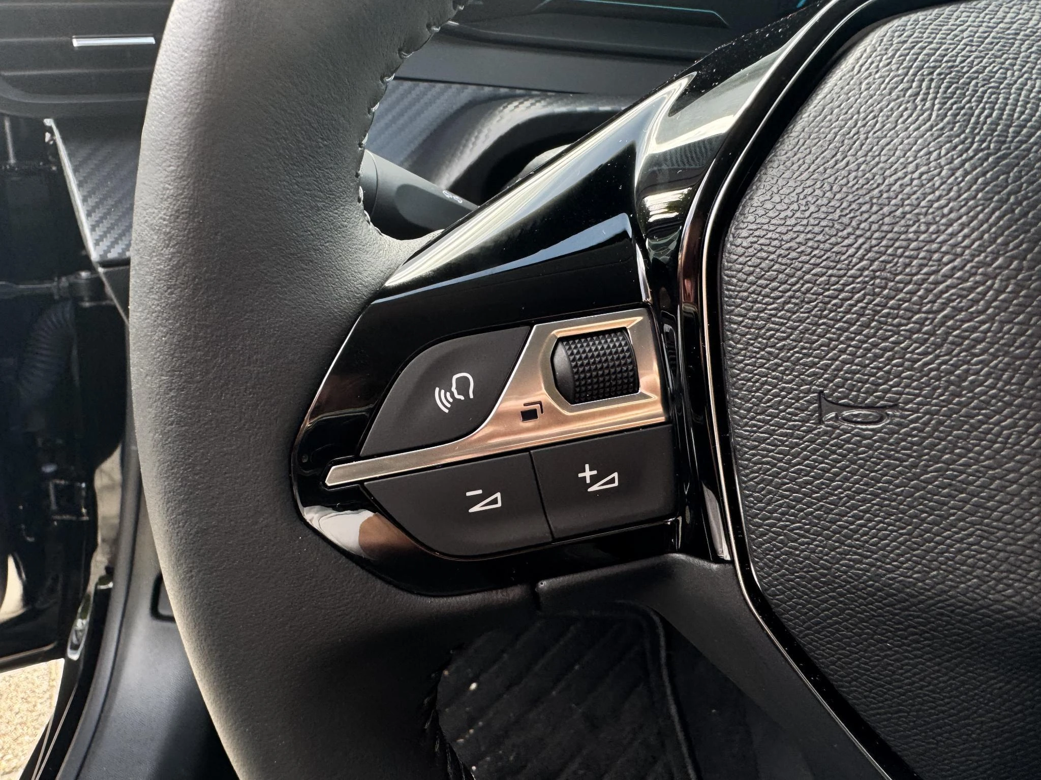 Peugeot-208-image-10